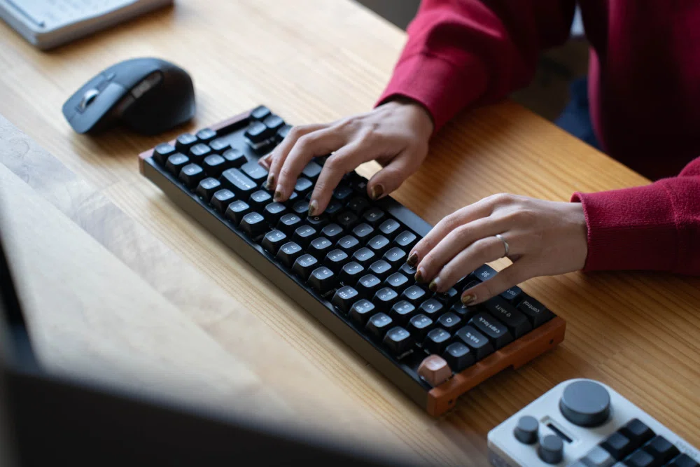 Keychron K8 HEレビュー｜タイピングがもっと楽しく、自由になる