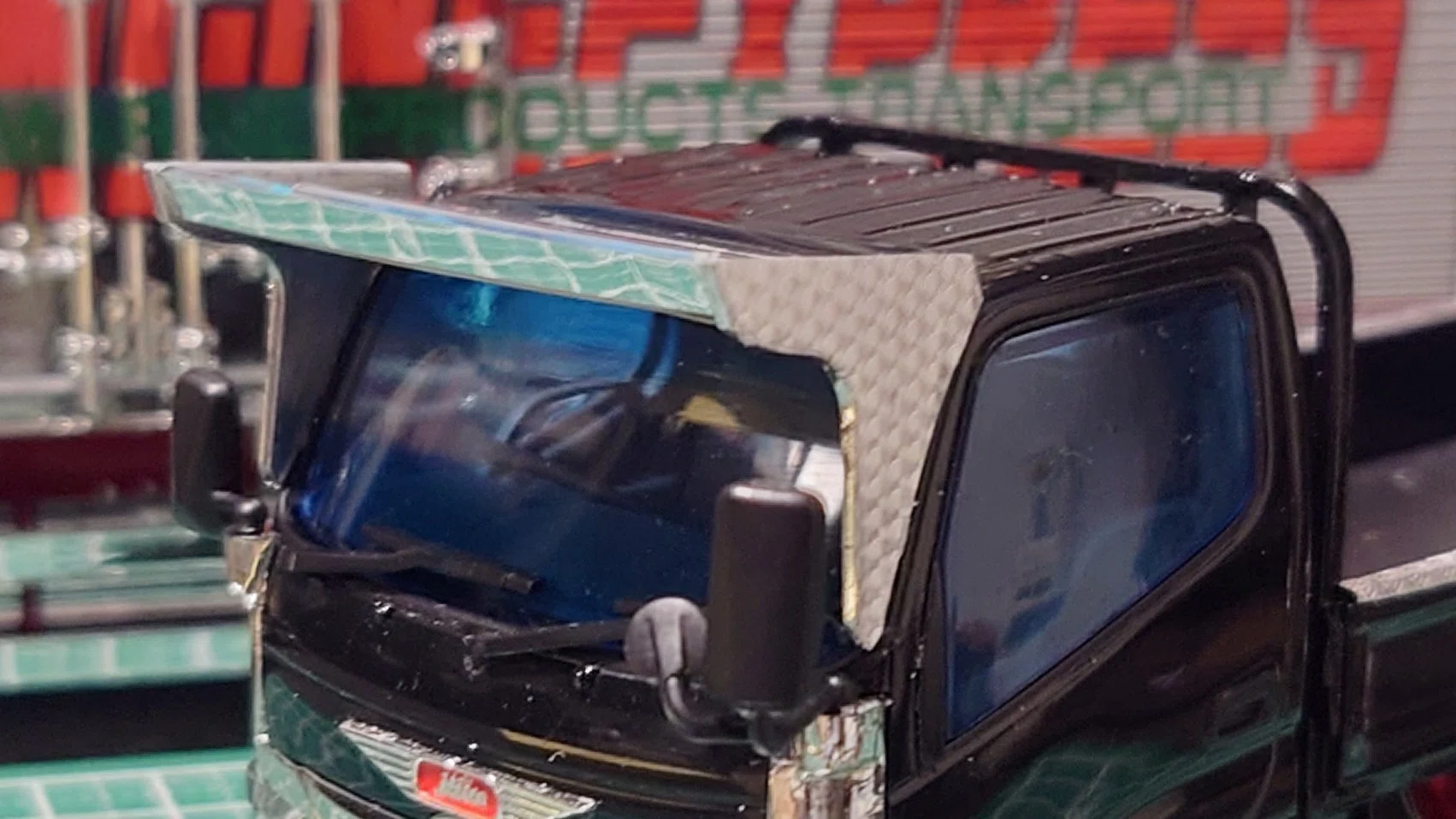 アオシマ1/32 楽プラ デュトロをデコトラにしよう！｜筑前ボデー