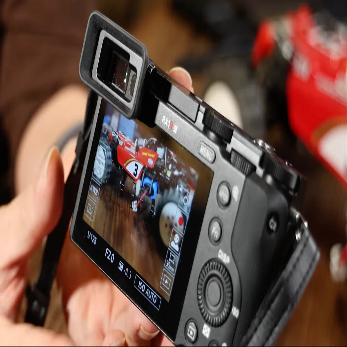 RX1RⅢ 66万円もするコンデジって誰が買うの？10年前のレンズの魅力