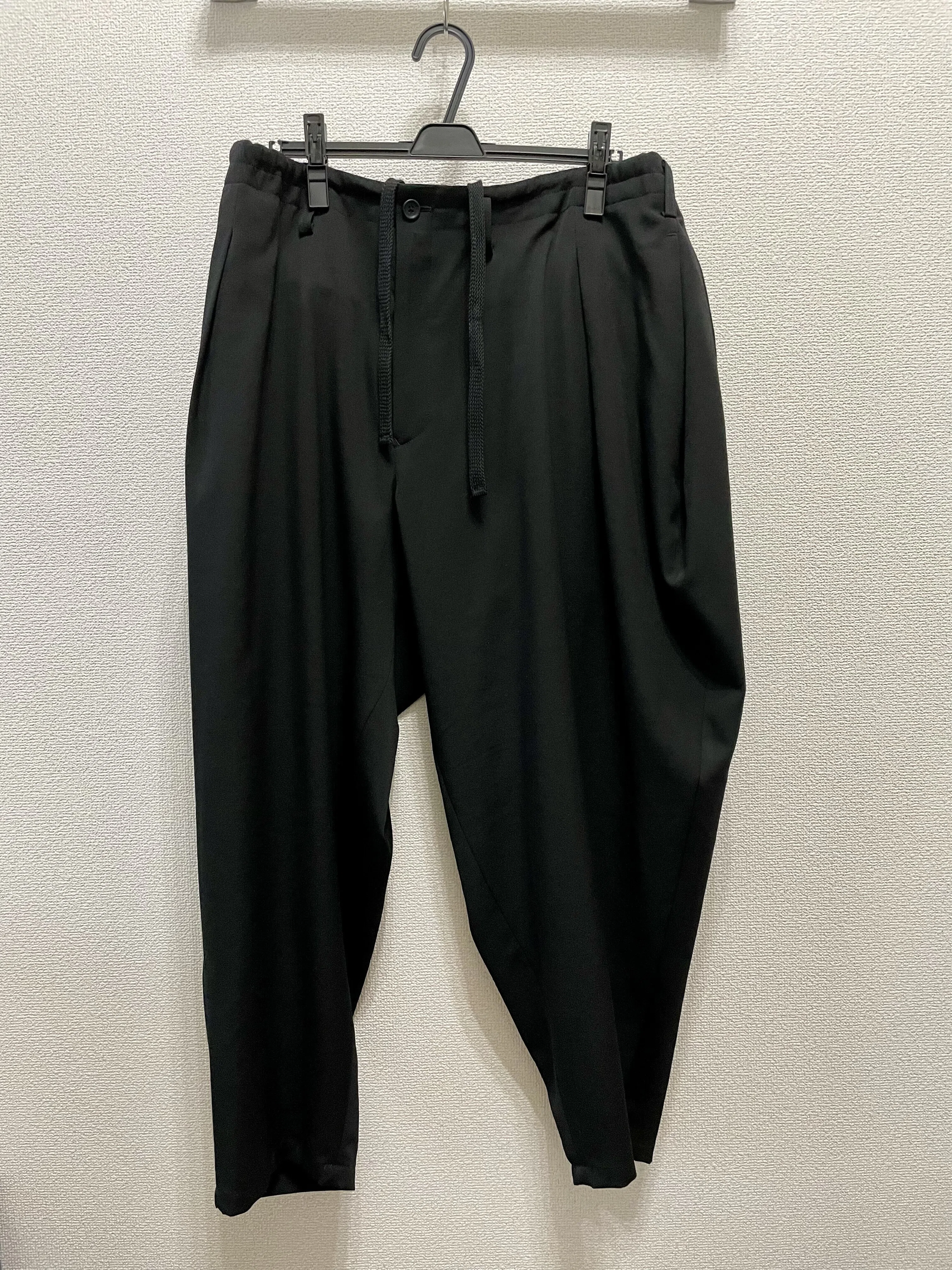 購入品紹介】Yohji Yamamotoの新定番⁉︎外ドレープパンツを買いました