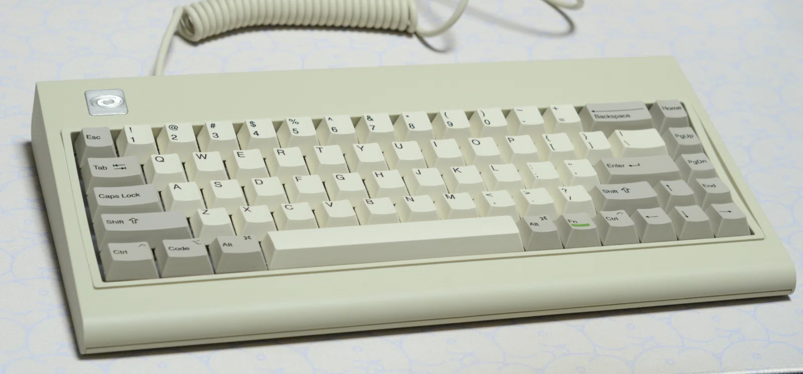 Vortex keyboard Model M 65 レトロかわいい見た目＆機能は最新｜五月雨