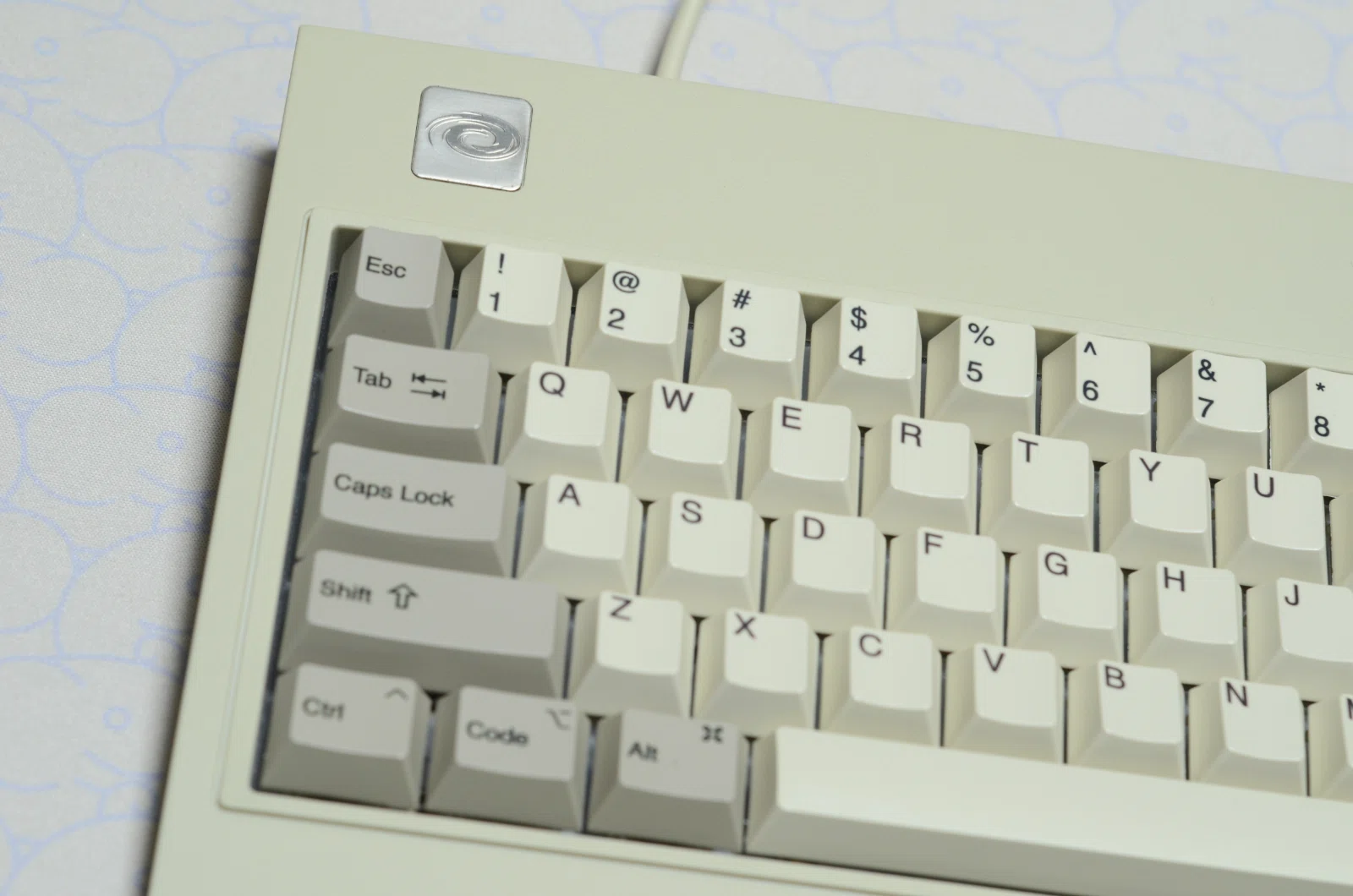 Vortex keyboard Model M 65 レトロかわいい見た目＆機能は最新｜五月雨