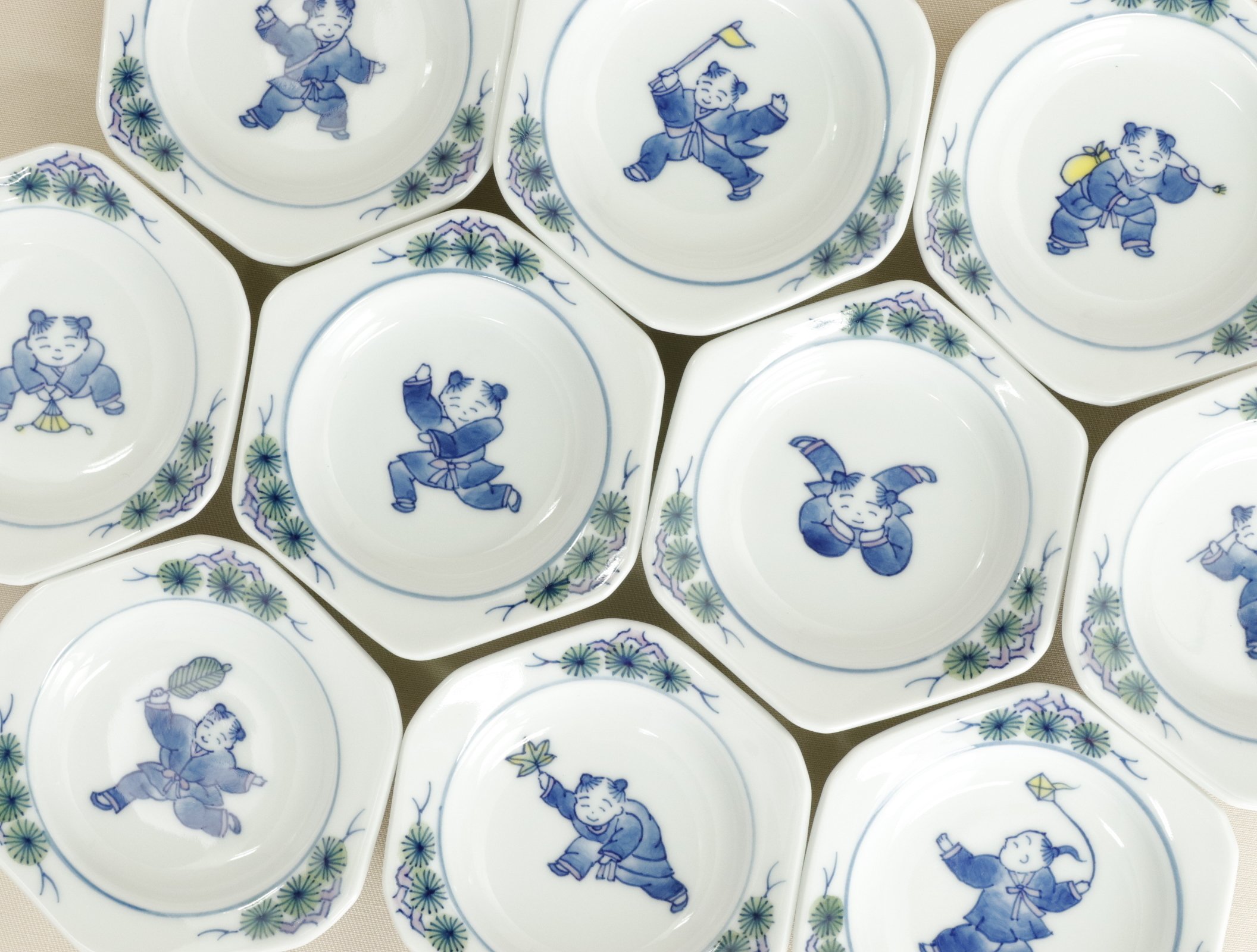 伊万里・有田焼/伝統の縁起物KARAKO展【TENOHIRA MUSEUM MARKET