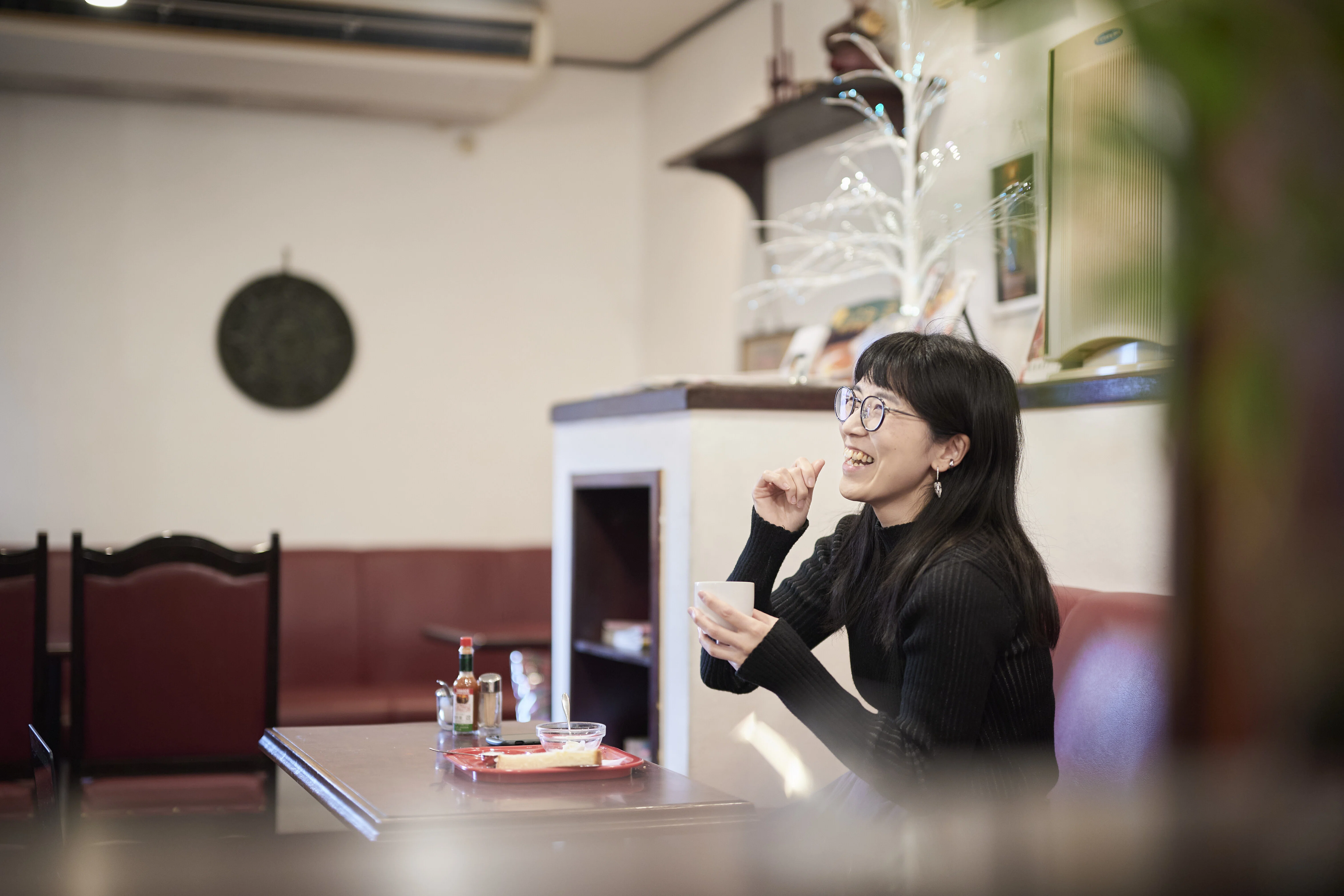 カノジョが喫茶店を描き続ける理由。｜南海電車が走るまち