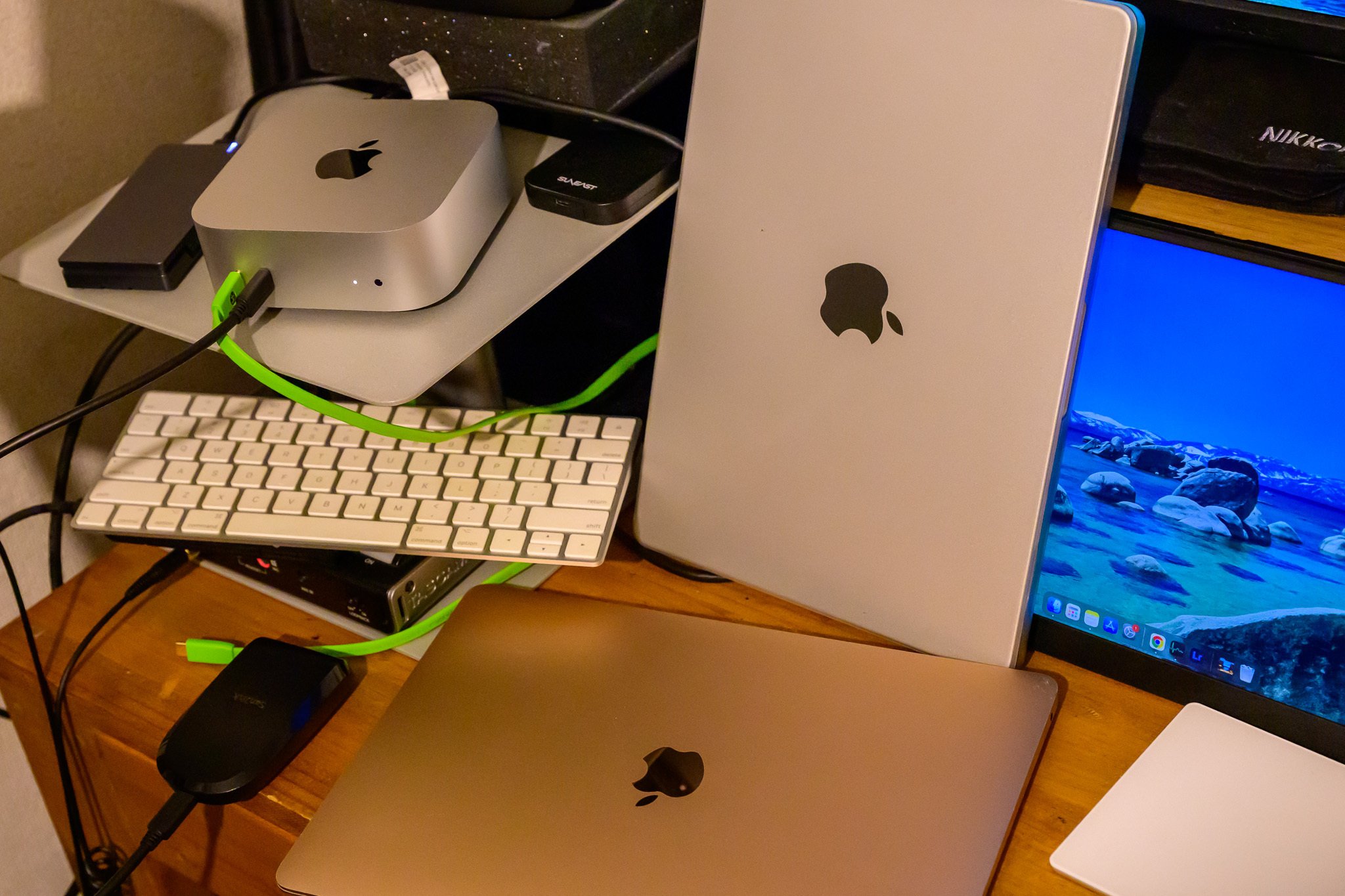 Apple Mac Mini M4 デスクトップ 純正キーボード＆マウス付き M4 Mac miniをホテルで使って、デスクトップの魅力を再発見した。｜KOZO