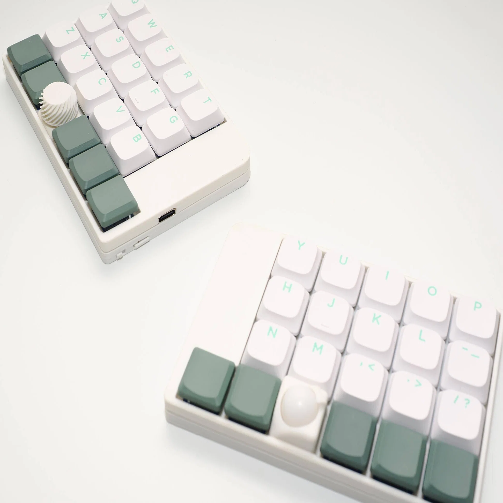 LiNEA40が完全に持ち運び専用のキーボードとして便利だった｜もつ
