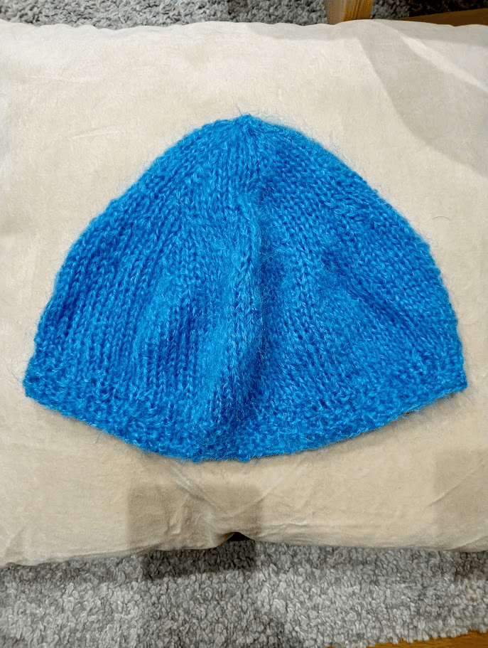 初めてのニット帽が完成｜みゆき