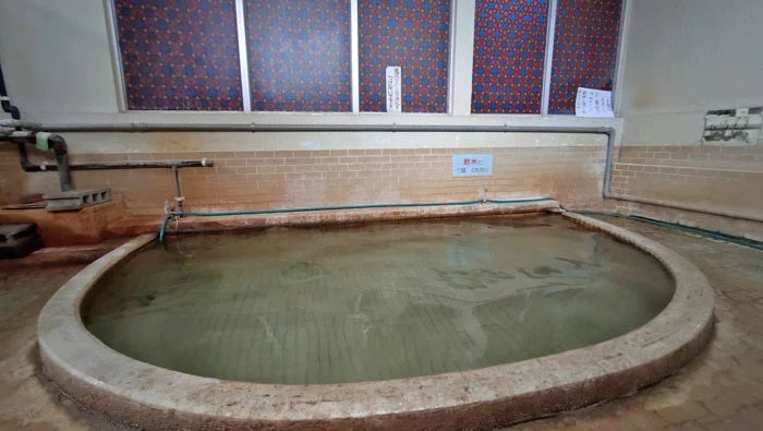 駅前高等温泉ぬる湯