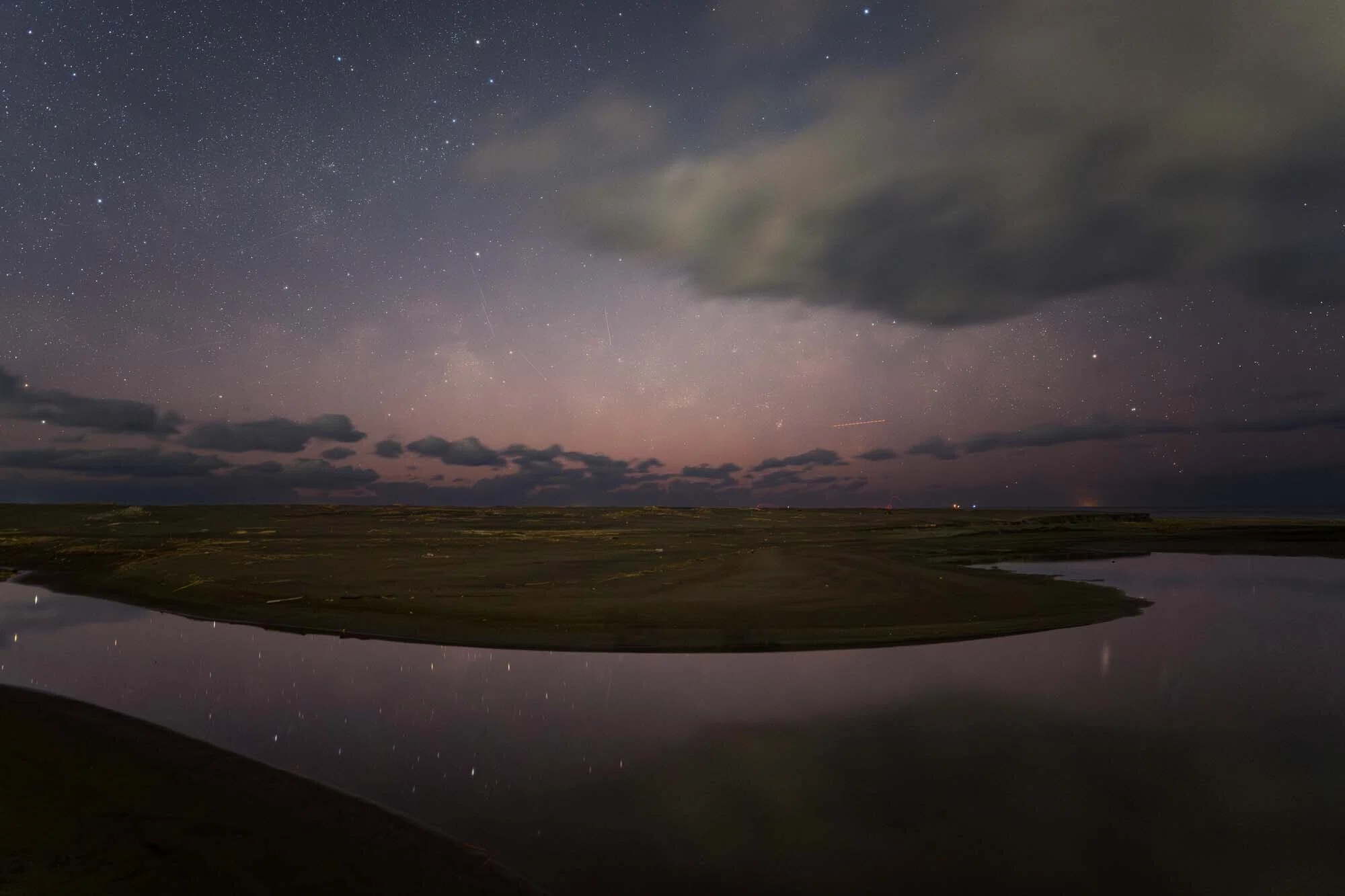 星の風景 夜明け前の海へ。今年最初の天の川に会いに行く｜星空写真家 × 会社