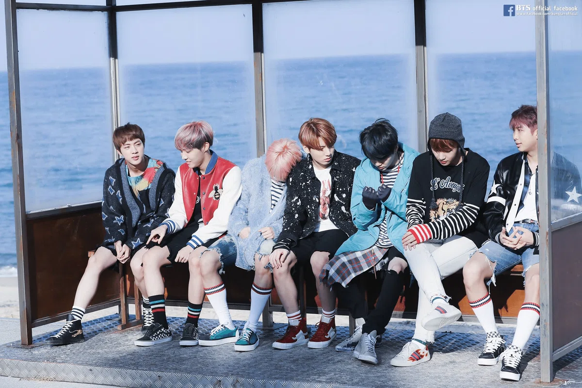 YOU NEVER WALK ALONE Concept Photo｜beforesunrise59
