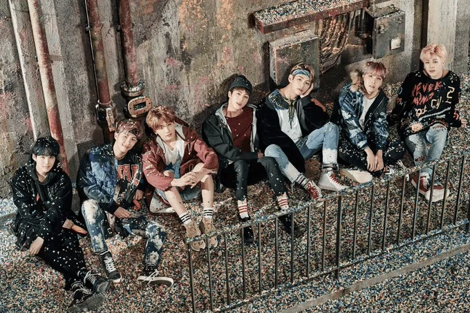 YOU NEVER WALK ALONE Concept Photo｜beforesunrise59