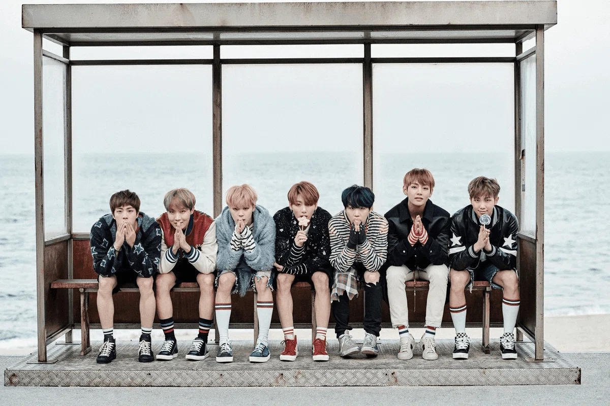 YOU NEVER WALK ALONE Concept Photo｜beforesunrise59