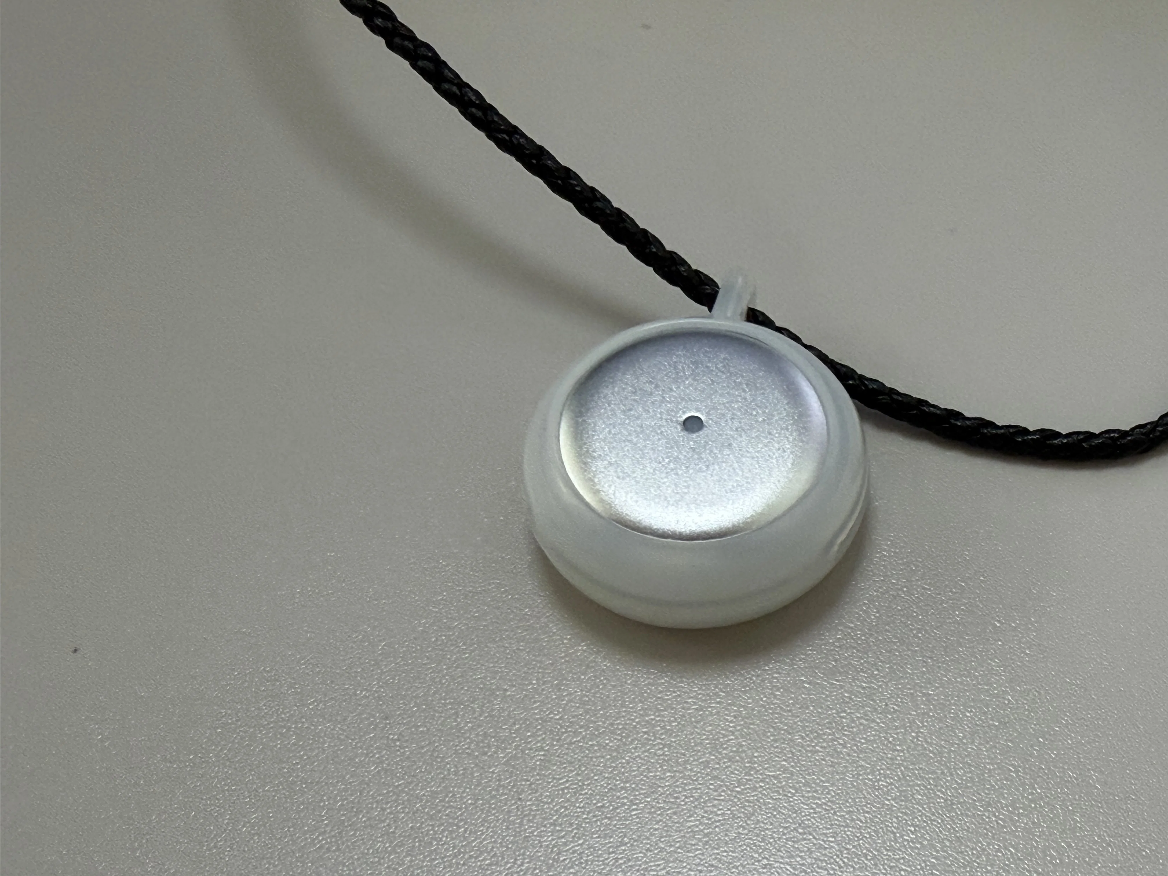 Omi AIペンダントは本当に1日もつ？実使用ベースで駆動時間を解説し