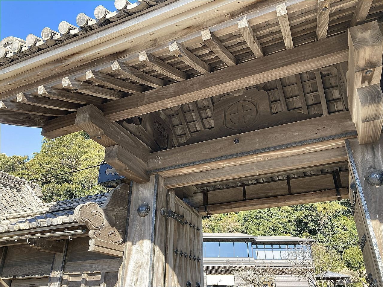 新駅開業でアクセス抜群！世界遺産「仙巌園」で桜島の絶景と日本の