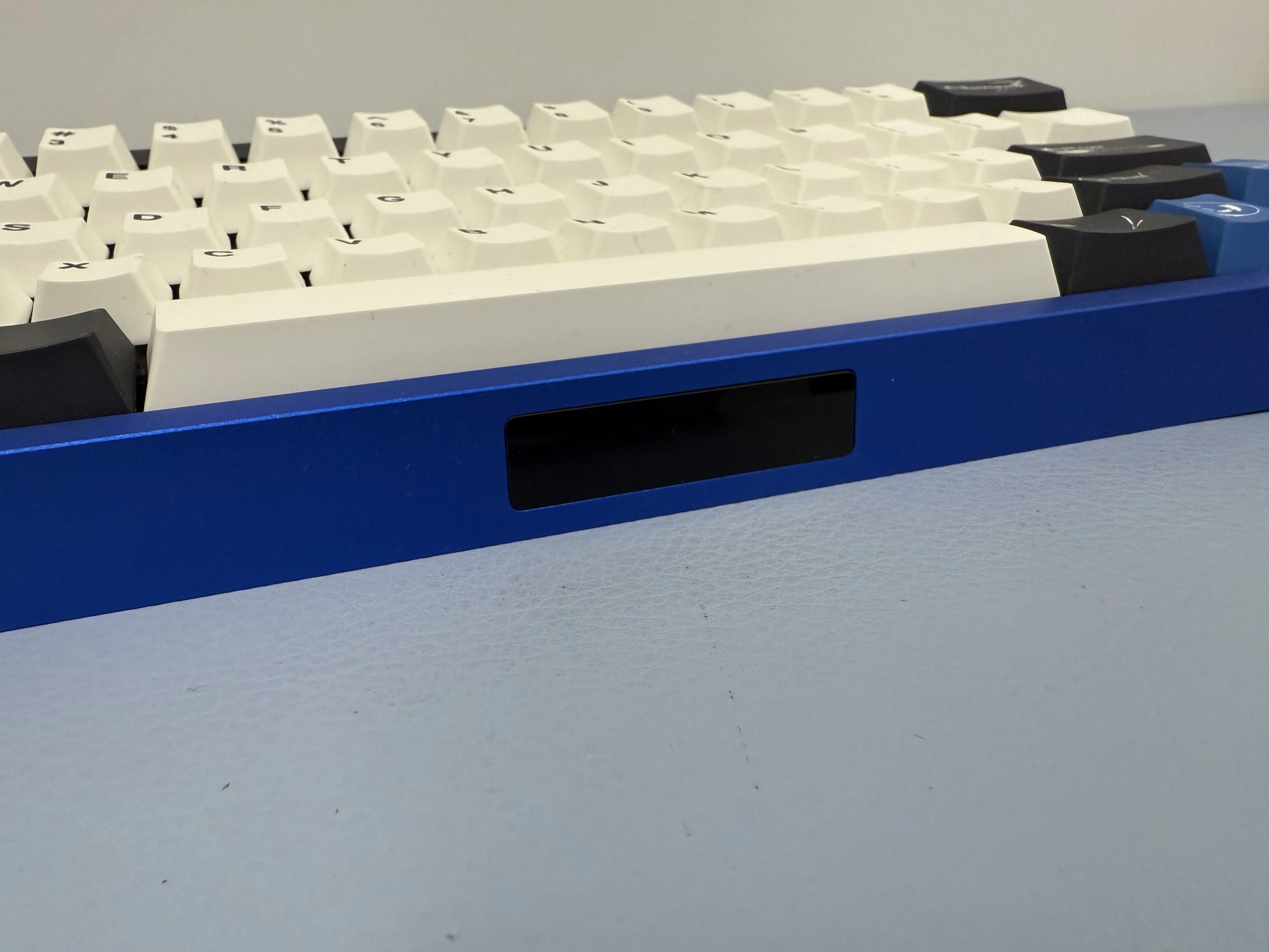 3. Angry Miao Compact Touch｜mezooon