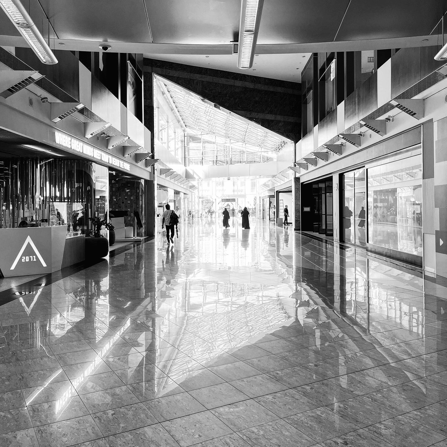 WLF ストーリー 第1.0話 はじまり｜KAZU SUZUKI