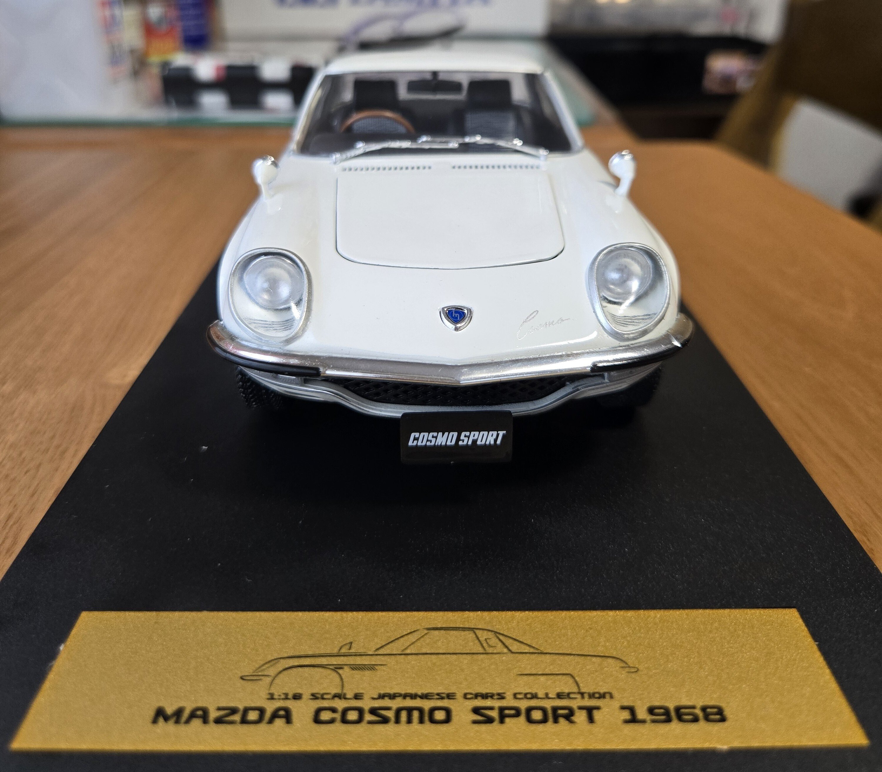アシェット1/18国産名車コレクション コスモスポーツを購入しました