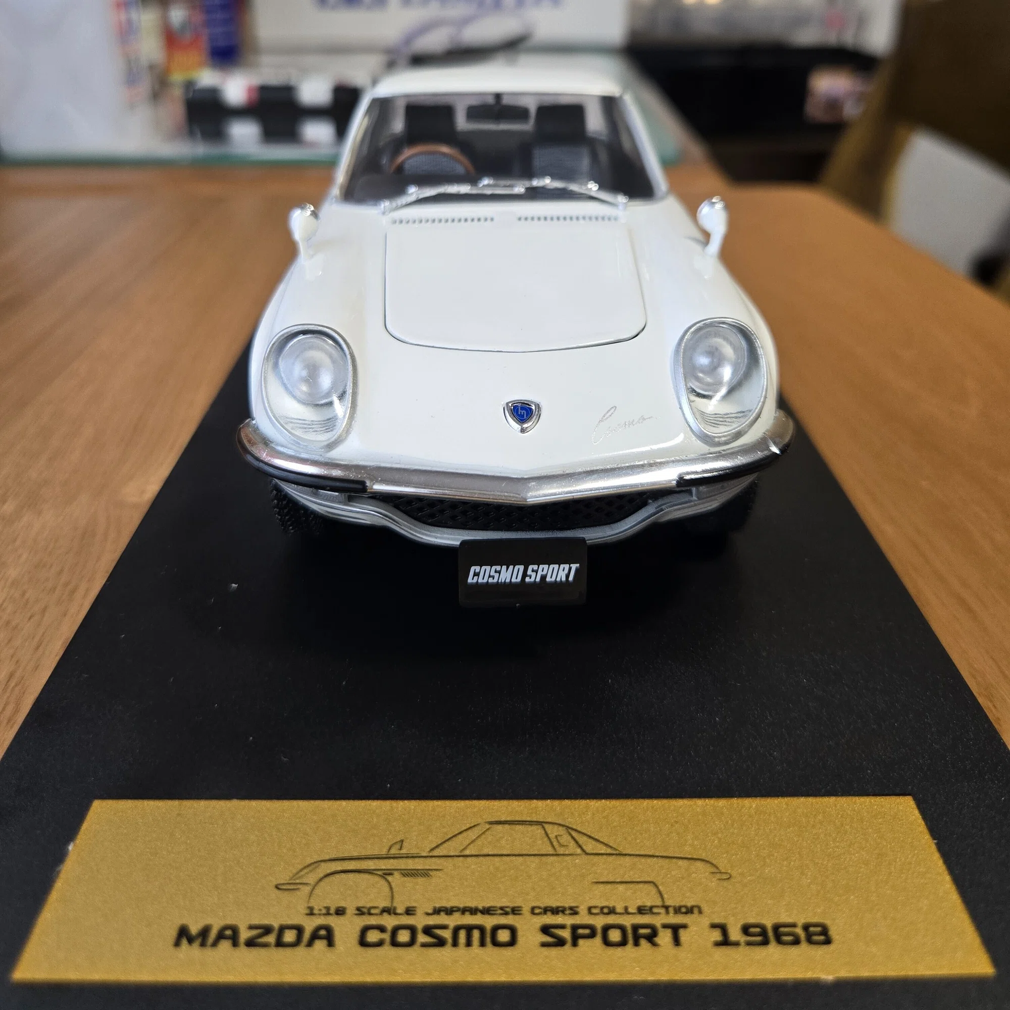 アシェット1/18国産名車コレクション コスモスポーツを購入しました 