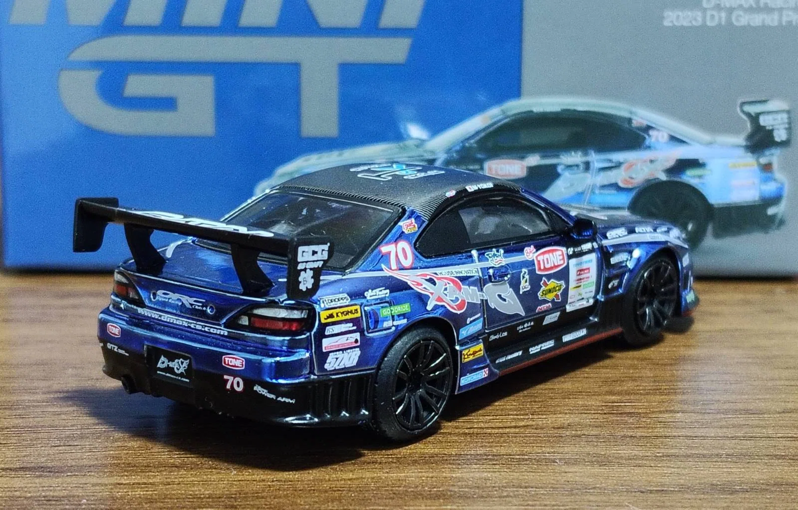 MINI GT 1/64 Nissan Silvia (S15) D-MAX #70 D-MAX Racing 2023 D1