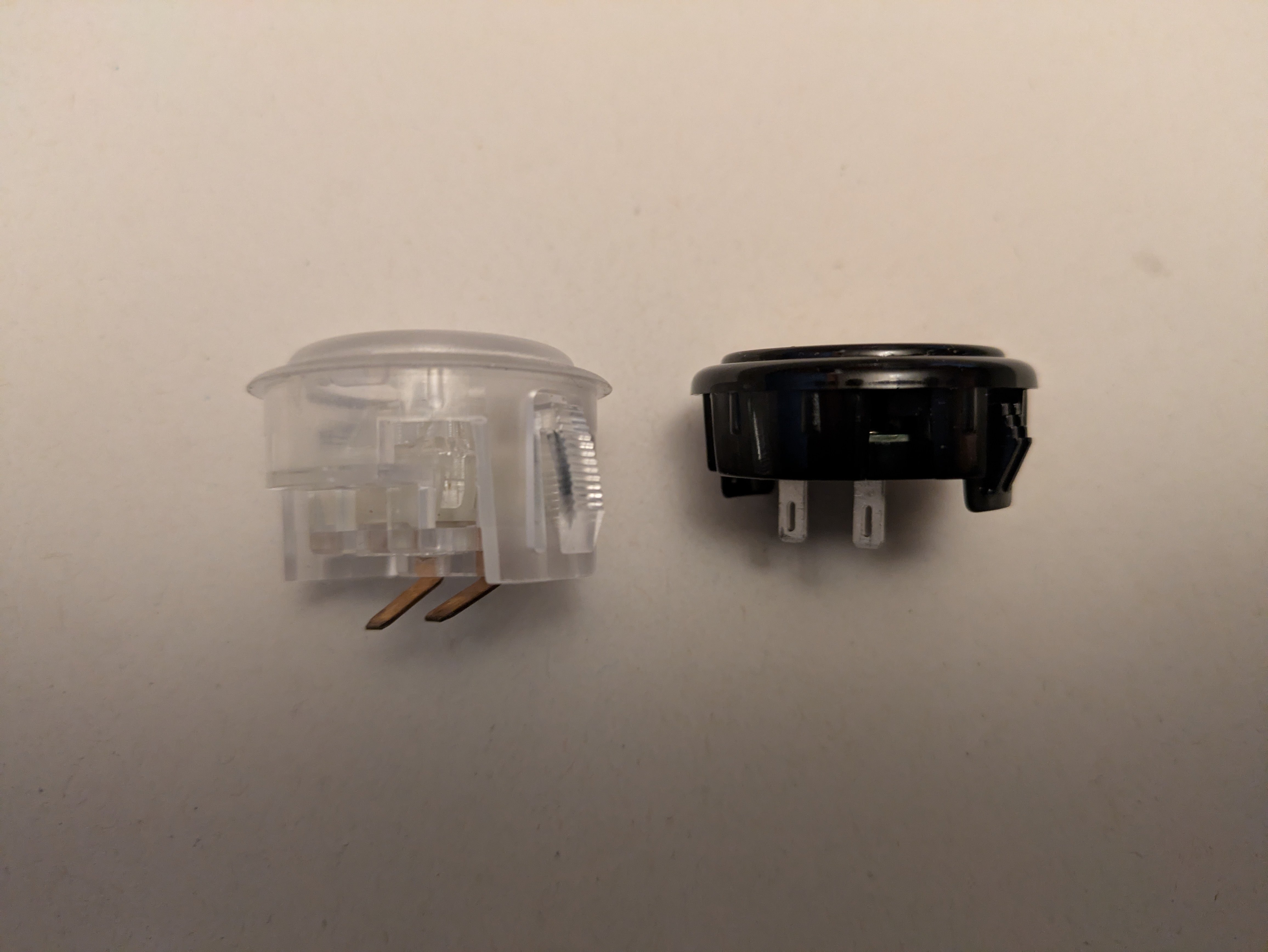 お試しで「OneFRAME」のボタンを買ったので、他のボタンとの比較と感想