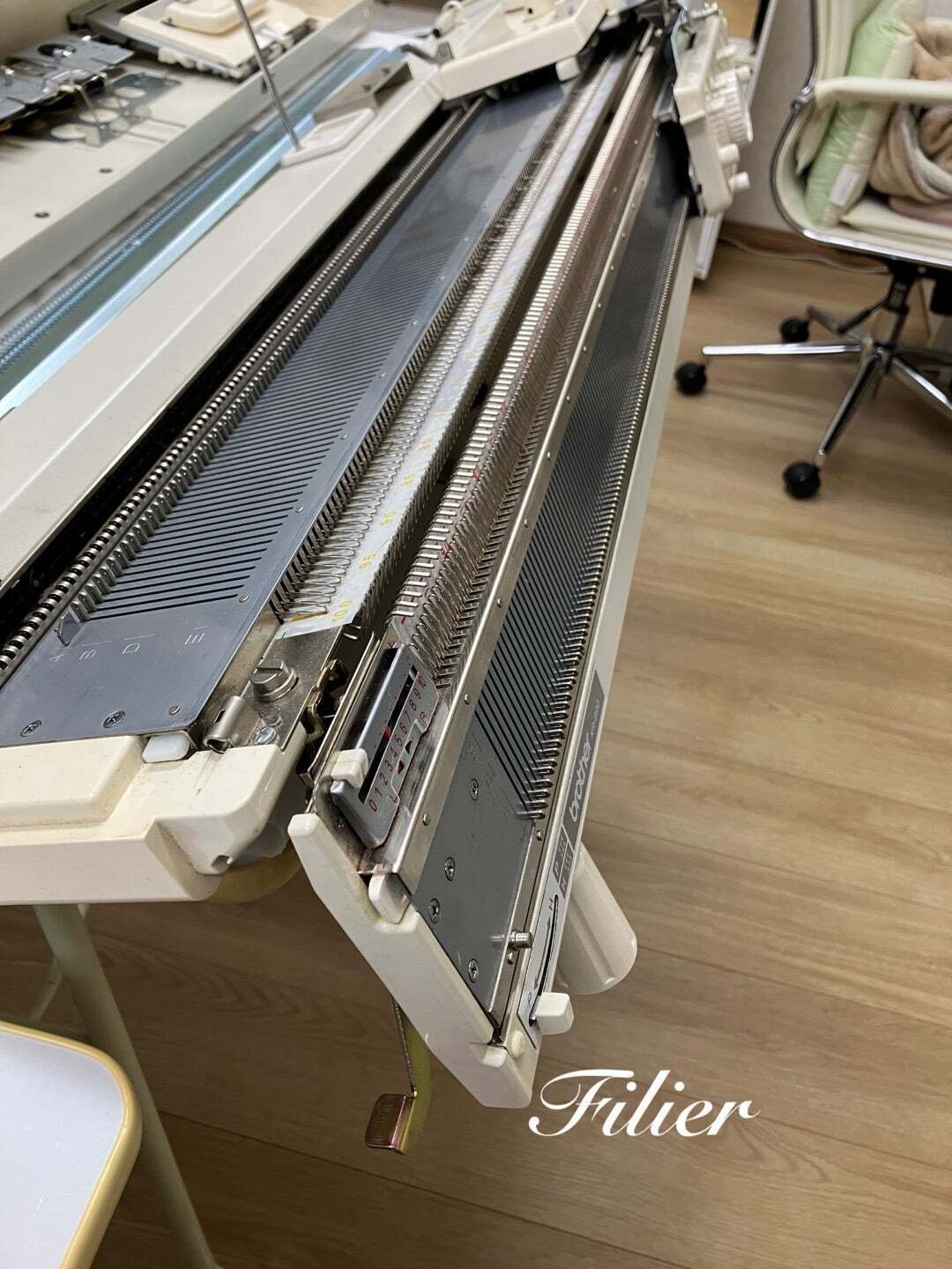 ゴム編み機 ゴム編み機と格闘中｜Filier林忍