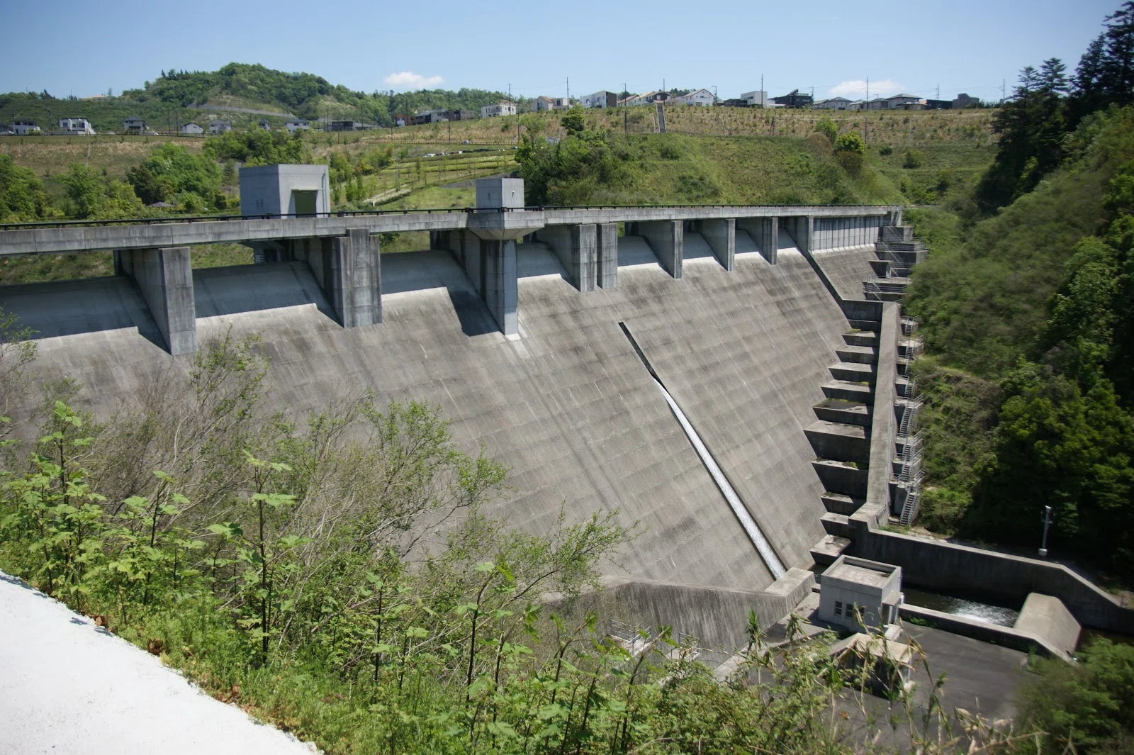 梶毛ダム（広島県）｜一日一堰｜町田 奈桜