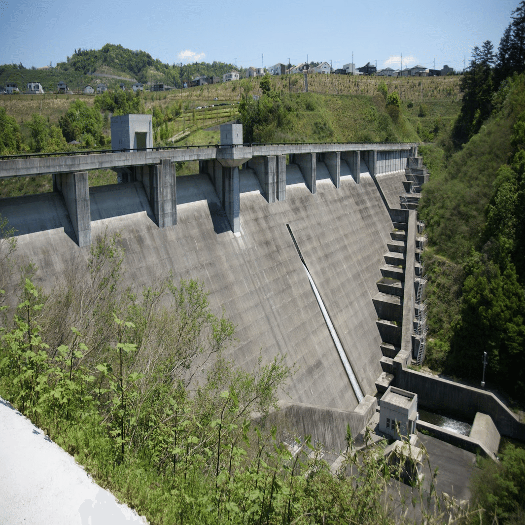 梶毛ダム（広島県）｜一日一堰｜町田 奈桜
