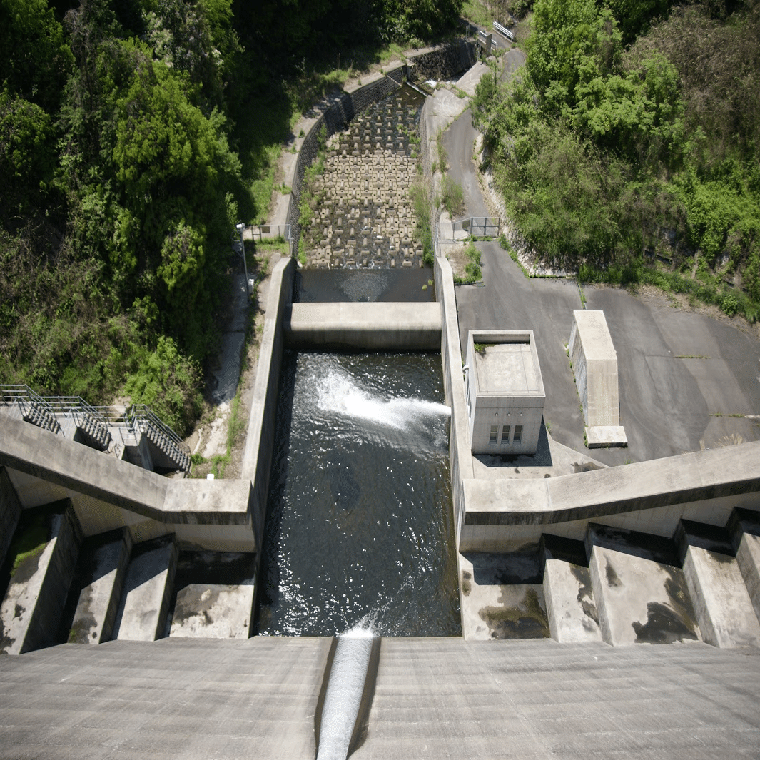 梶毛ダム（広島県）｜一日一堰｜町田 奈桜