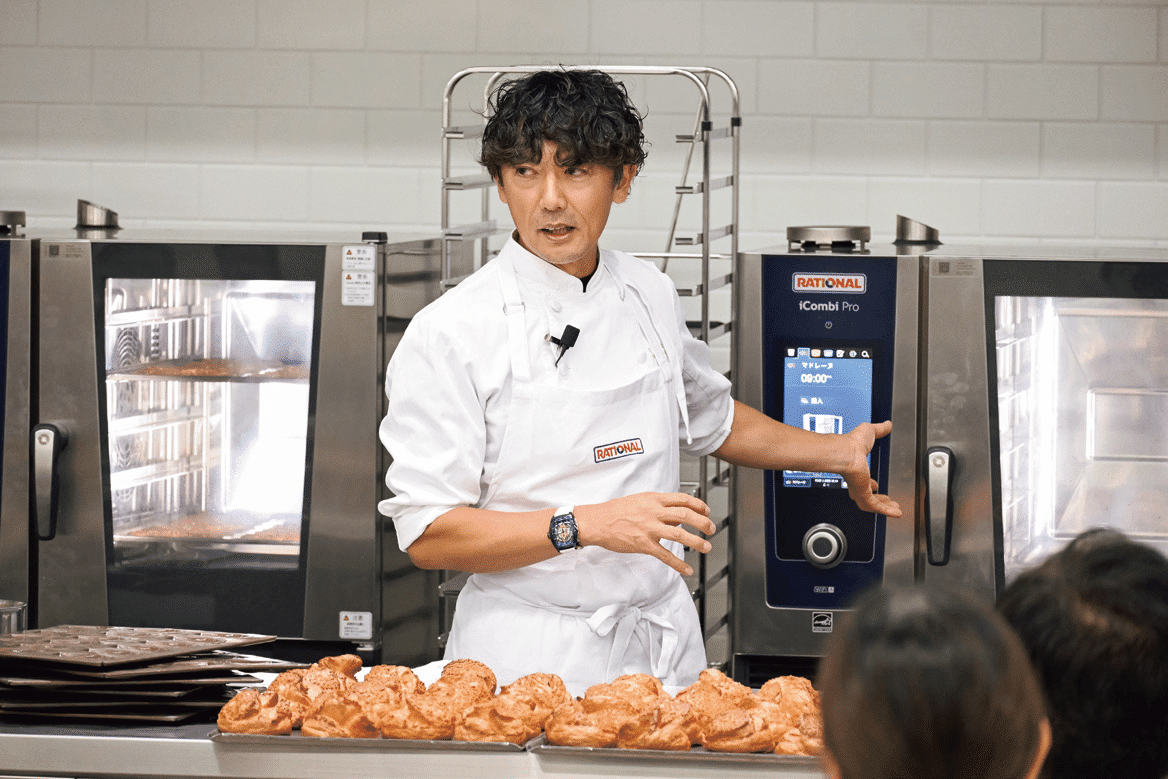 髙木康裕シェフが語る“ 新しい焼成”の可能性【スチコンが変える洋菓子