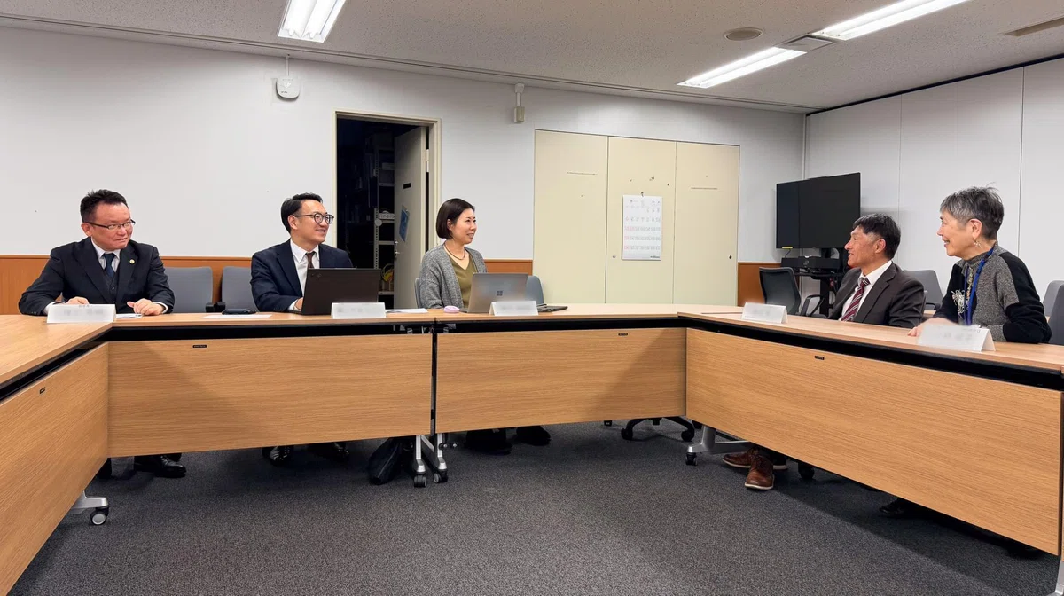 審査会の様子をうつした写真