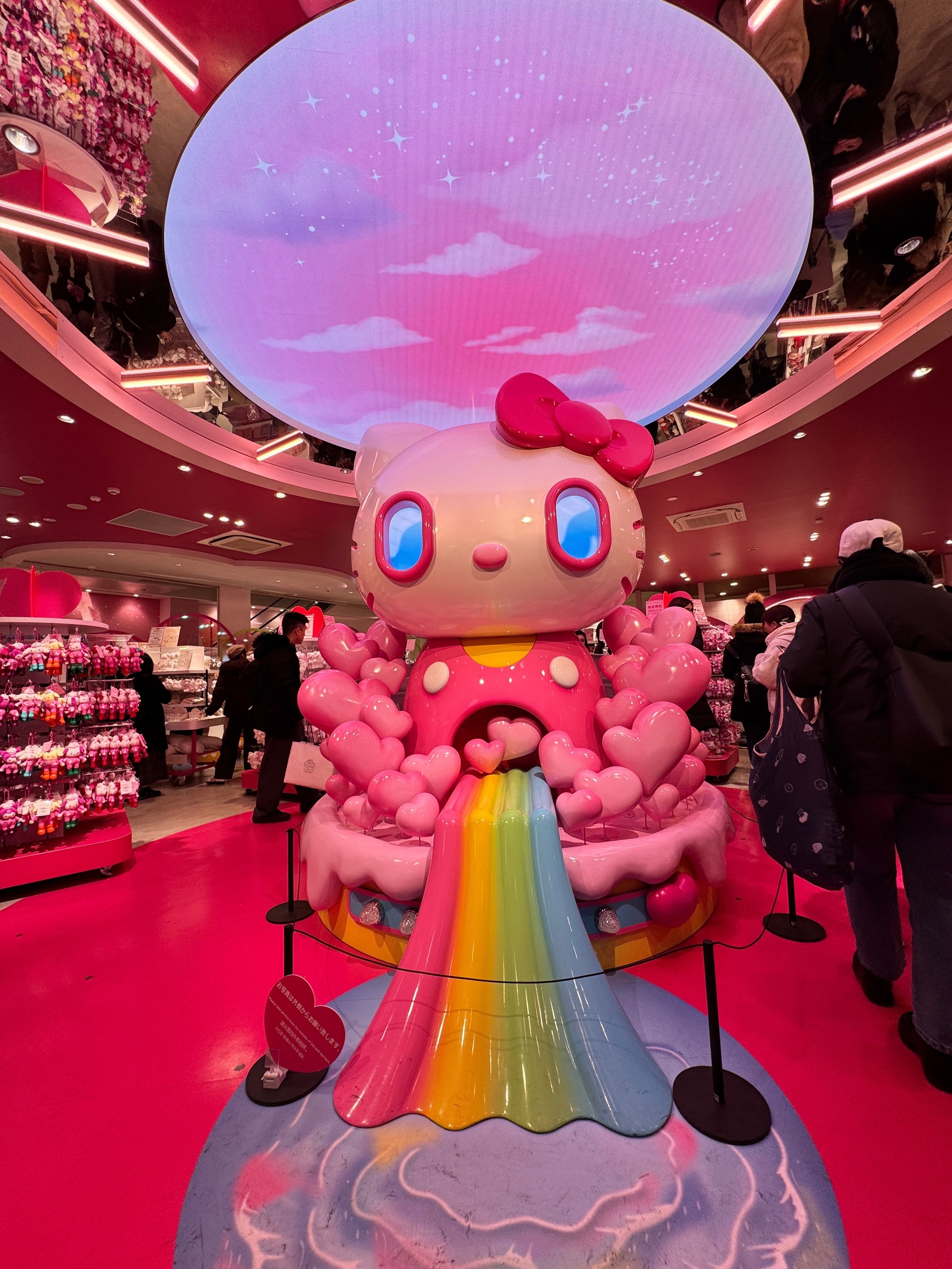 原宿】推し活の新聖地！NEWオープン「サンリオ原宿店」限定グッズや