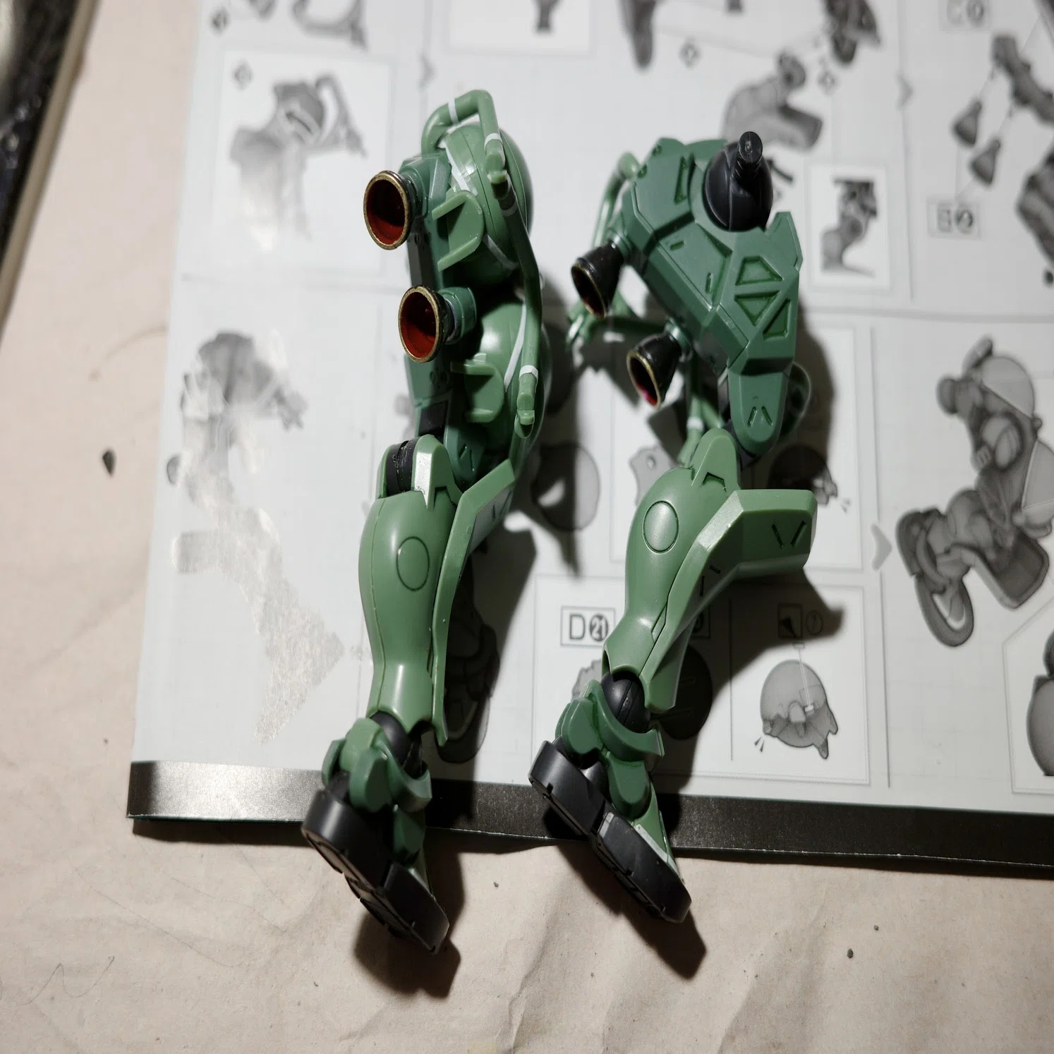 ソコタノ日記:モノづくり編>HG1/144_ザク(GQ) を GRⅢxで撮ってみた