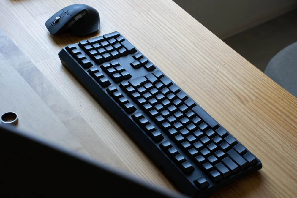 REALFORCE R4レビュー｜何が変わった？静電容量無接点方式の最新