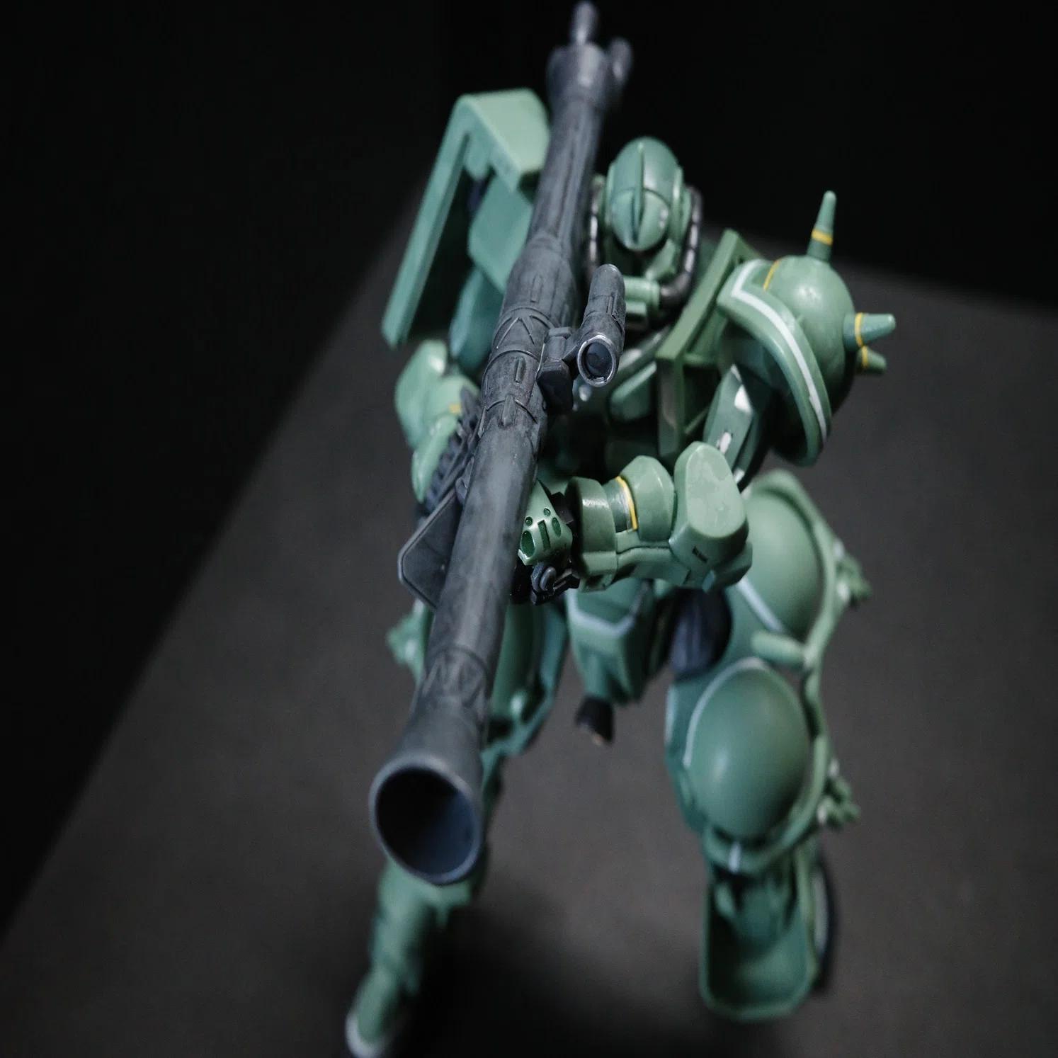 ソコタノ日記:モノづくり編>HG1/144_ザク(GQ) を GRⅢxで撮ってみた