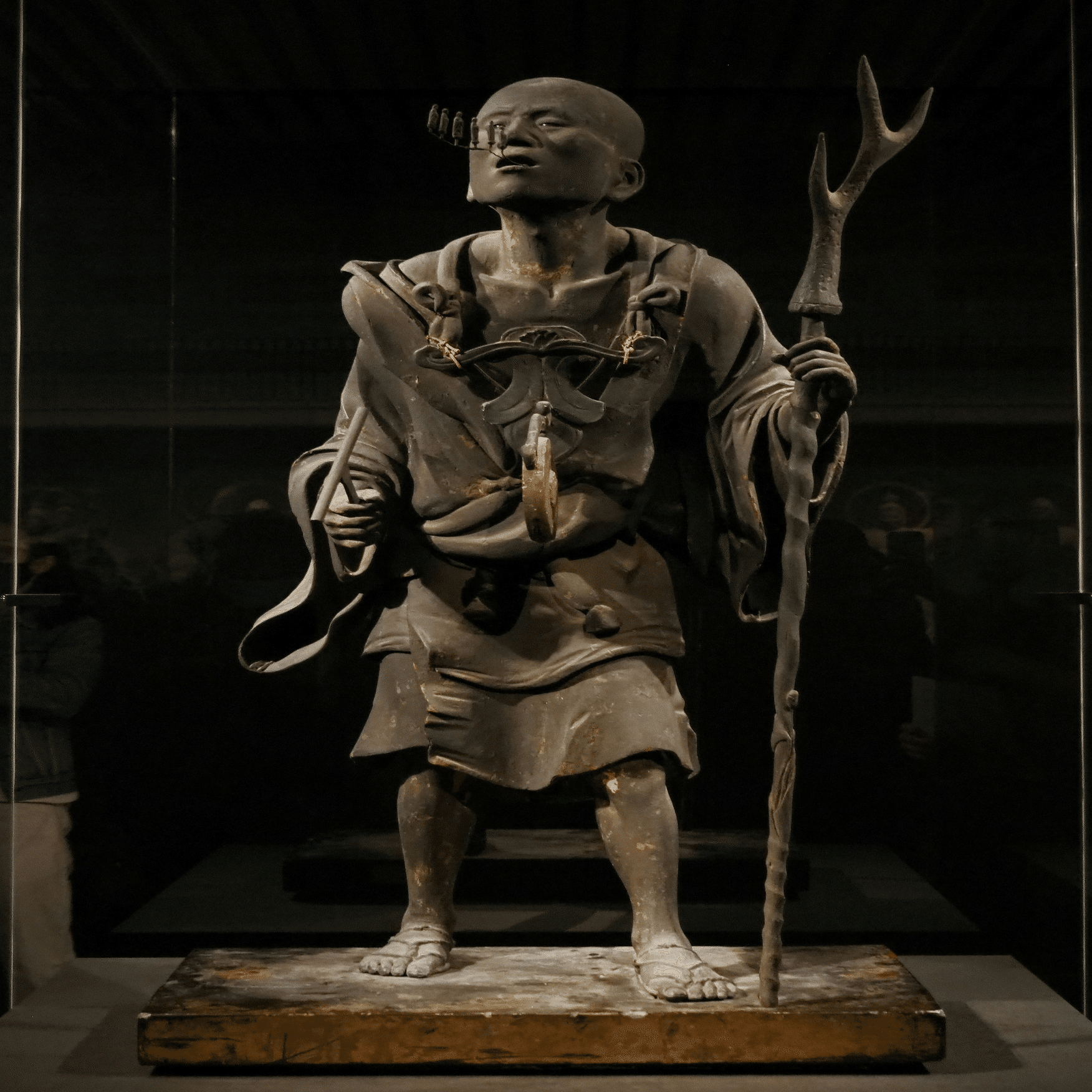 死んだ仏像と、それを飾る美術館――展示という制度が奪ったもの｜横山豪