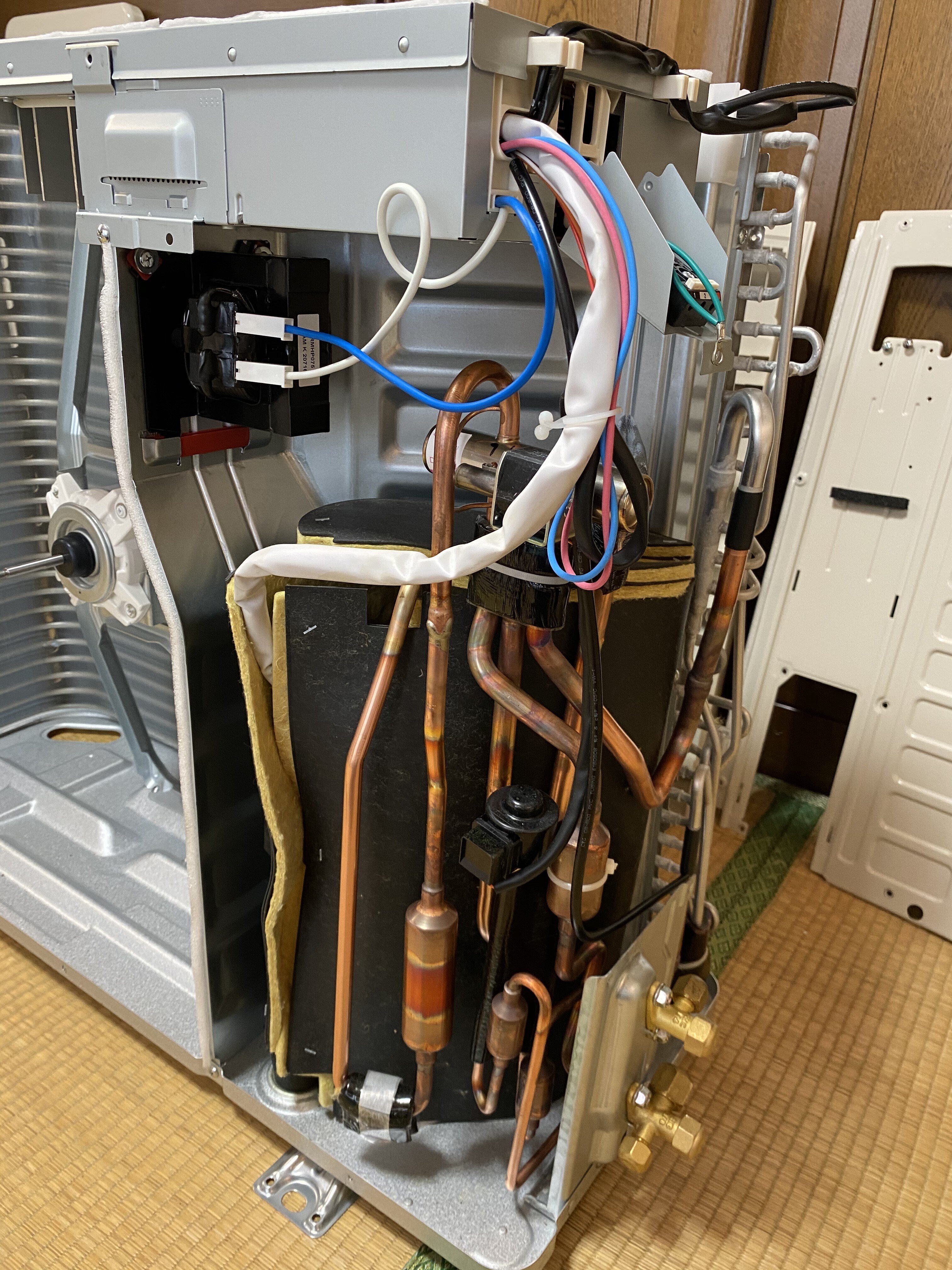 日立エアコン 白くまくん AJシリーズ室外機 RAS-AJ40K2の分解調査 14畳