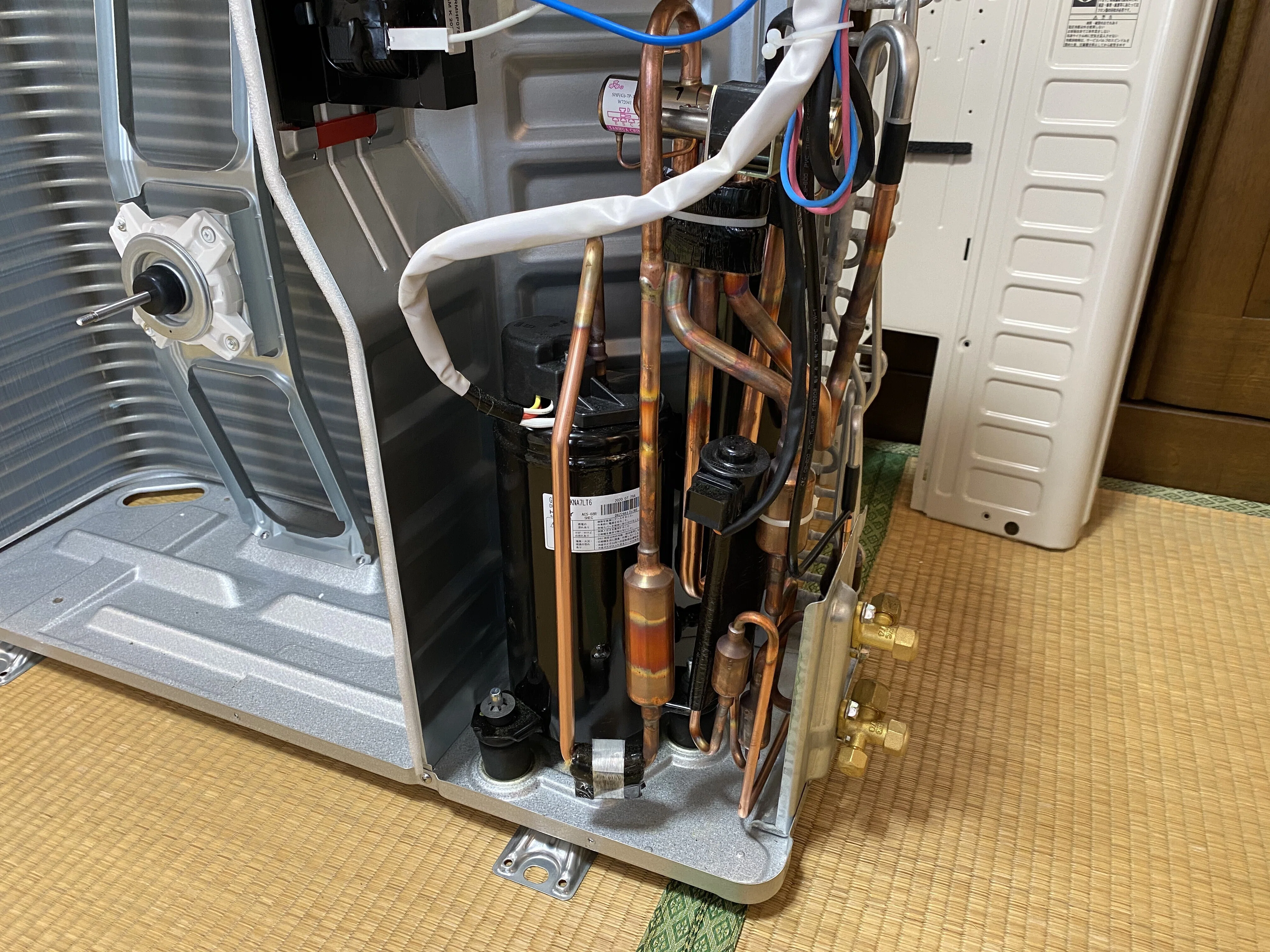 日立エアコン 白くまくん AJシリーズ室外機 RAS-AJ40K2の分解調査 14畳