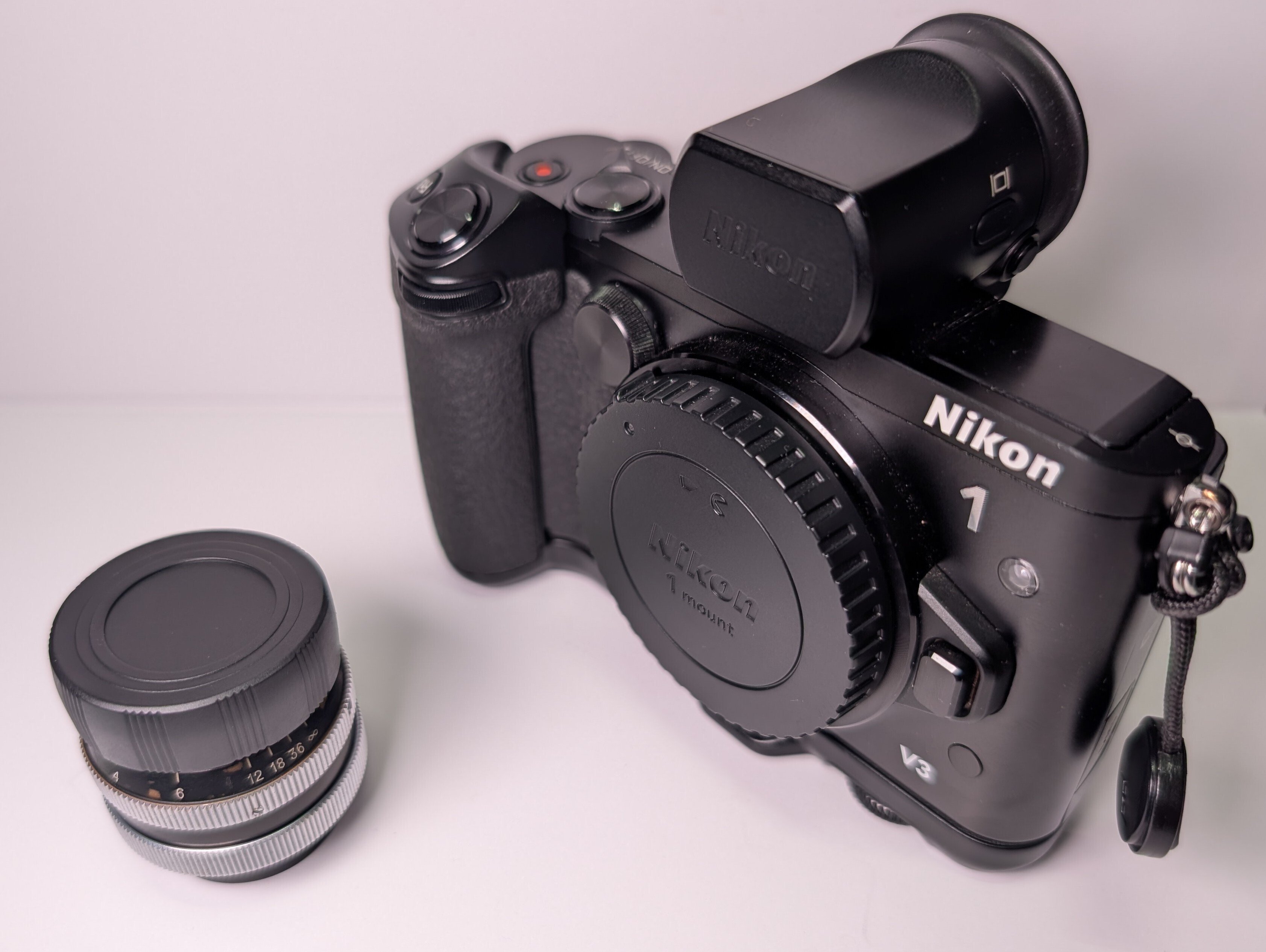 世界レンズ紀行 ー2人目 スイスからの乗組員（Kern-Paillard Switar 25