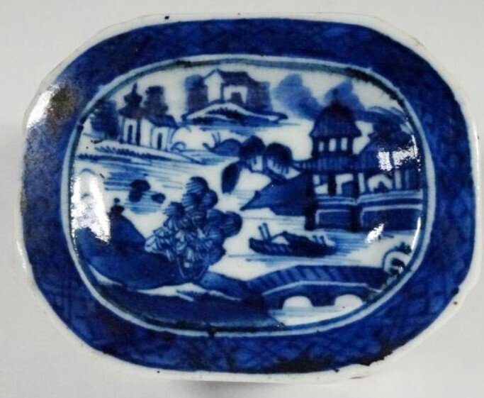 明代青花山水楼閣図｜トリニティ