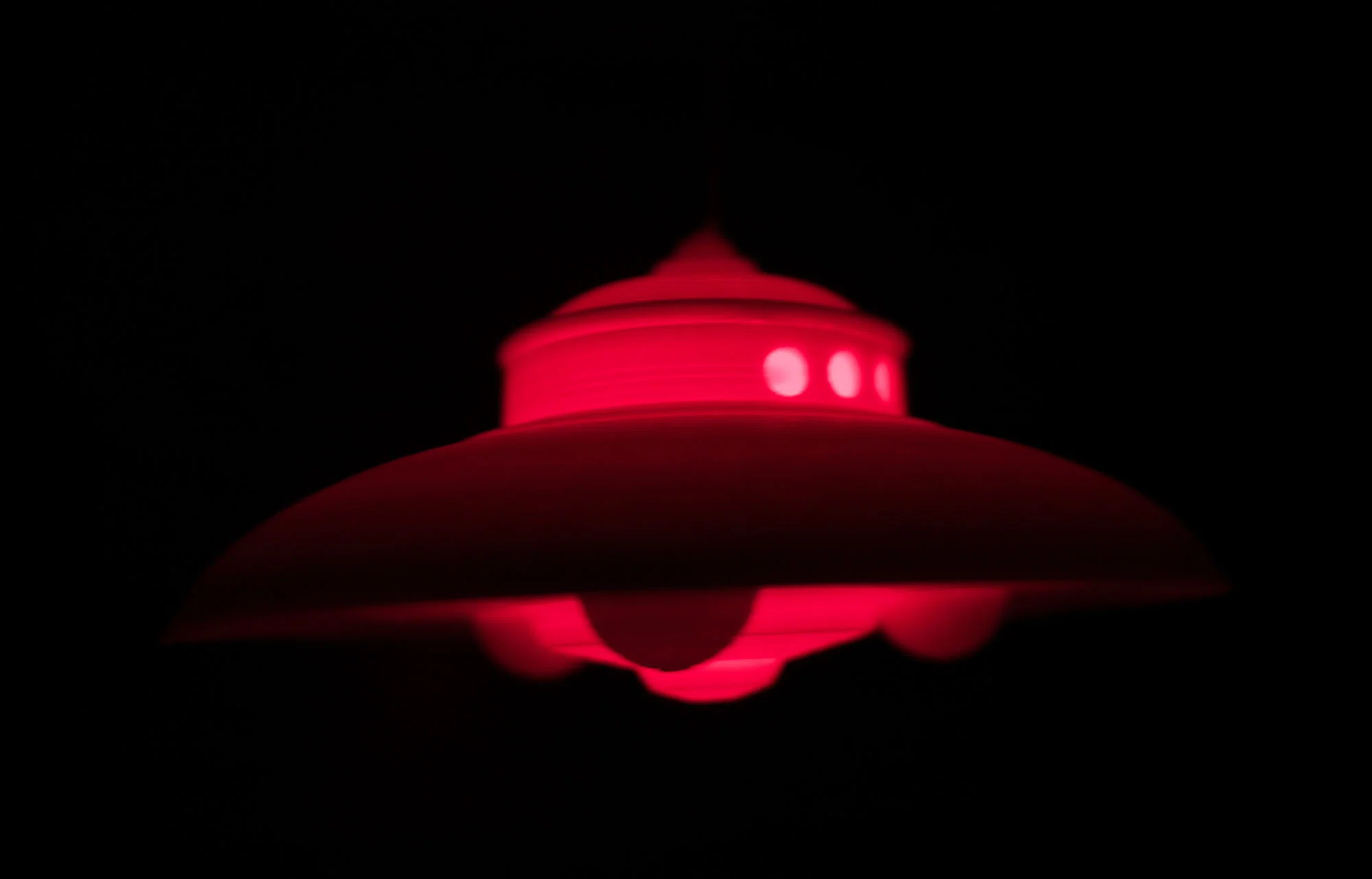 アダムスキー型UFO浮上せり｜フユキ／西川冬旗