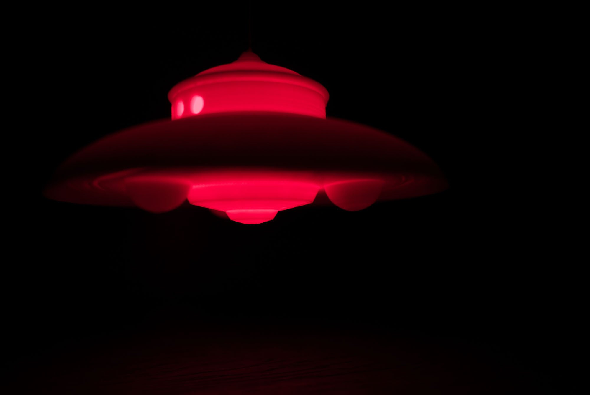 アダムスキー型UFO浮上せり｜フユキ／西川冬旗