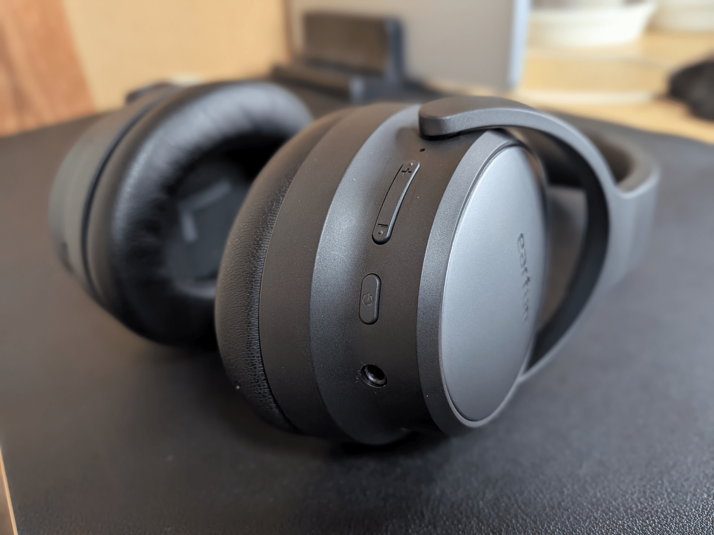 EarFun Tune Pro ANC ワイヤレスヘッドホン デュアルダイナミックドライバー搭載、ノイキャン&ハイレゾ対応の