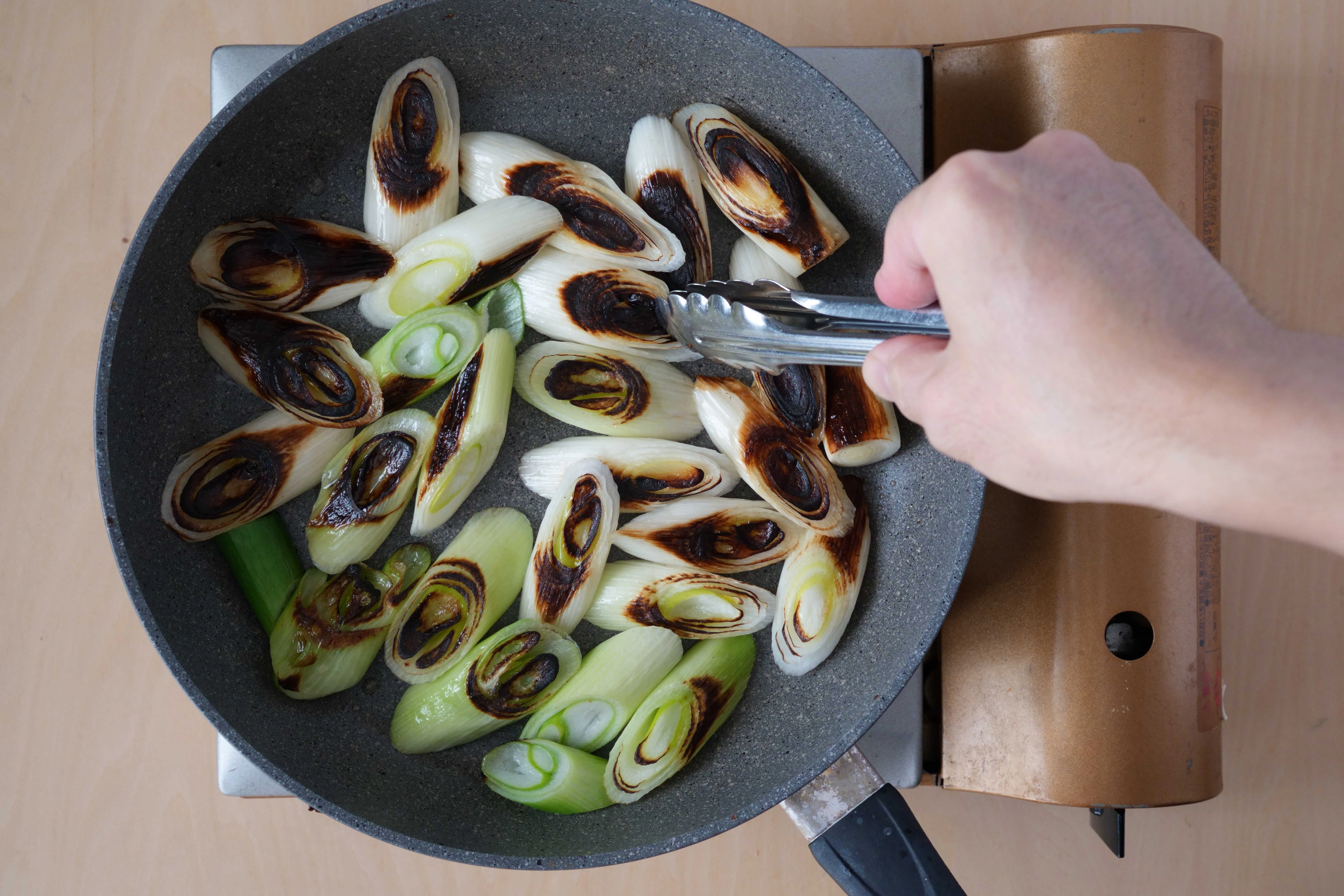 材料ねぎのみ！調味料4つ。おつまみにもなる副菜レシピあり〼「焼き
