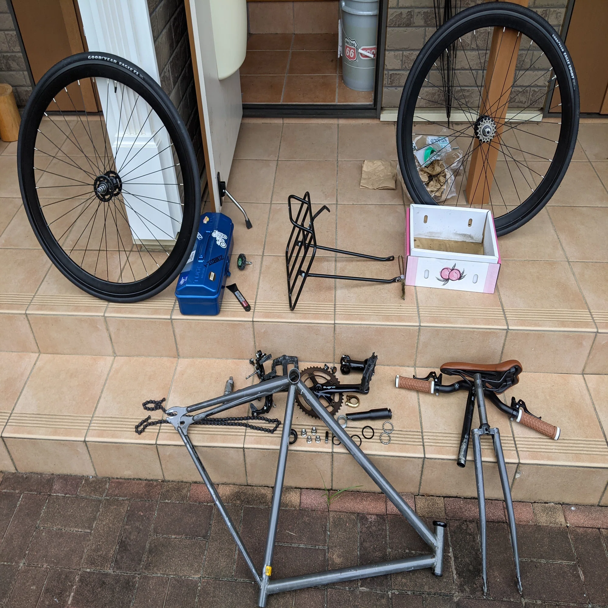 自転車の塗装剥離と特殊ペイント（ラップ塗装）塗装編｜子供と暮らす 