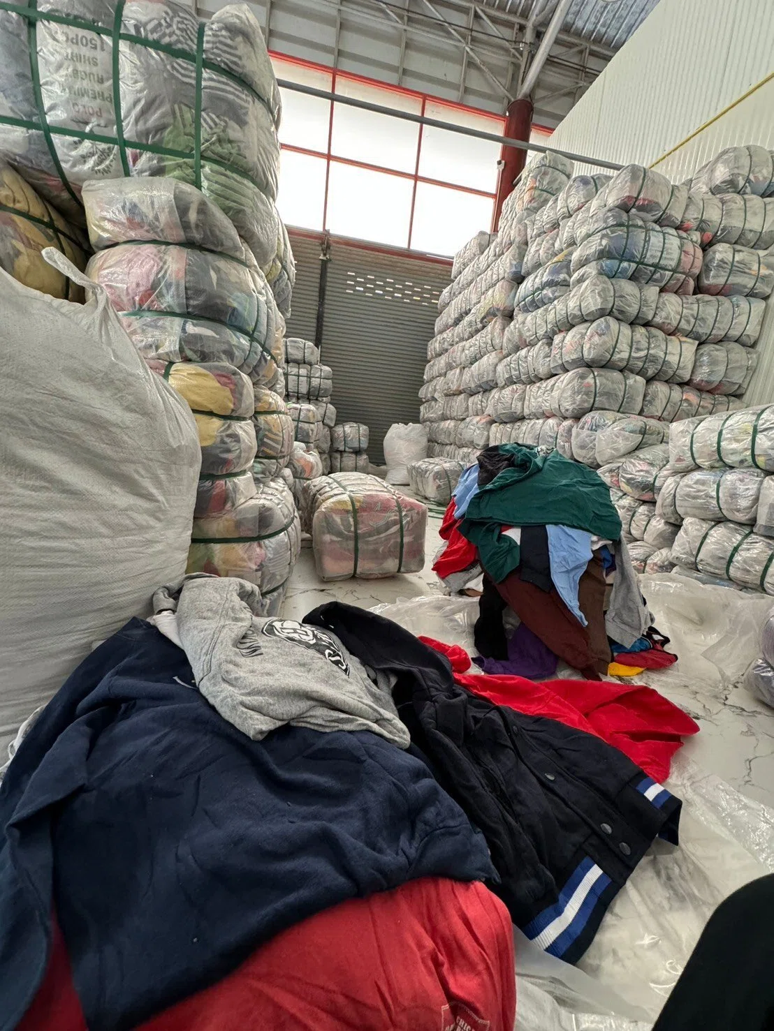 古着ベール ジャケットベール USED 古着卸 仕入れ 200kg 大阪で 古着