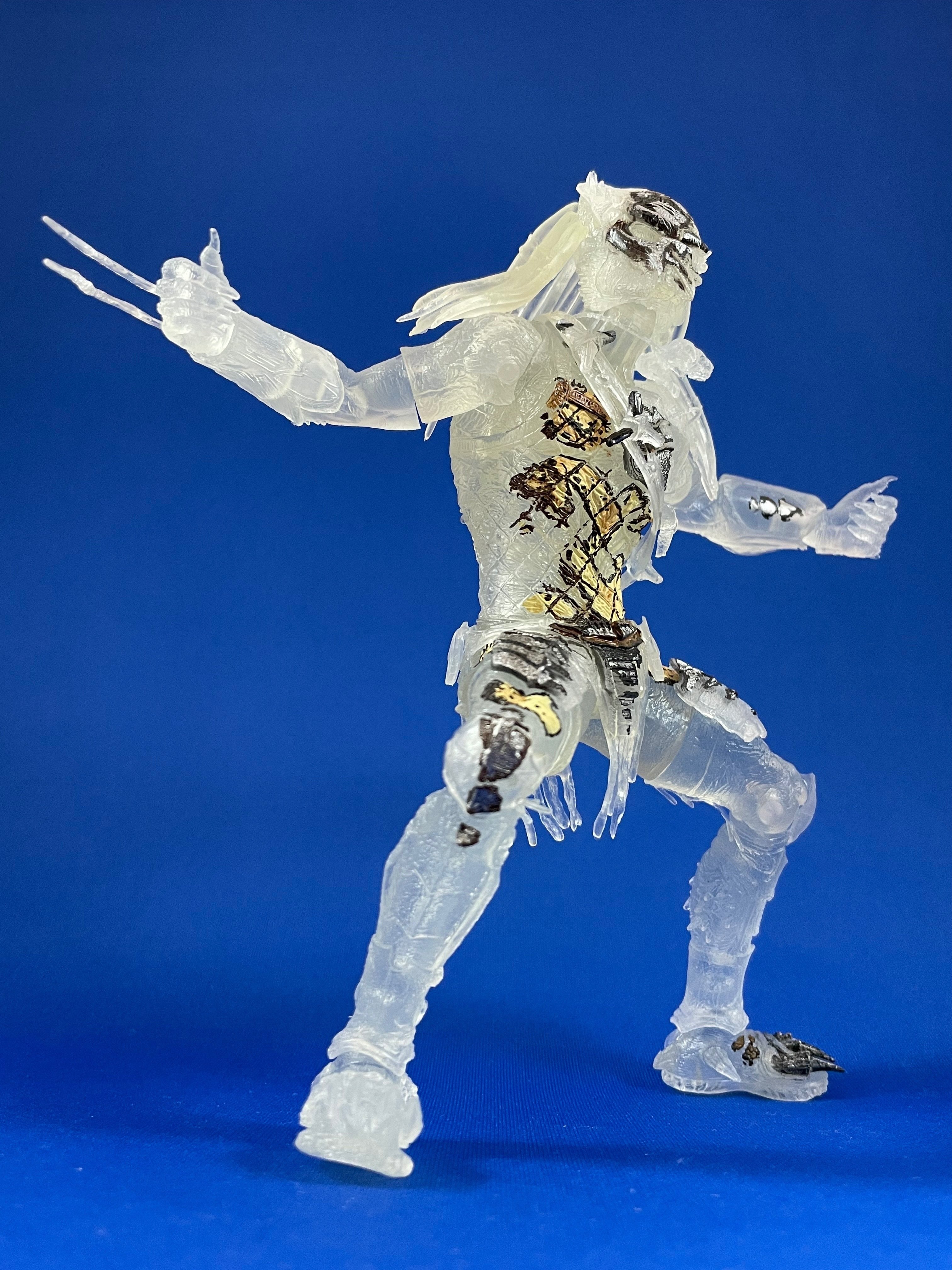 固定フィギュア…ではない！？】NECA ウルフプレデター ミッドクローク