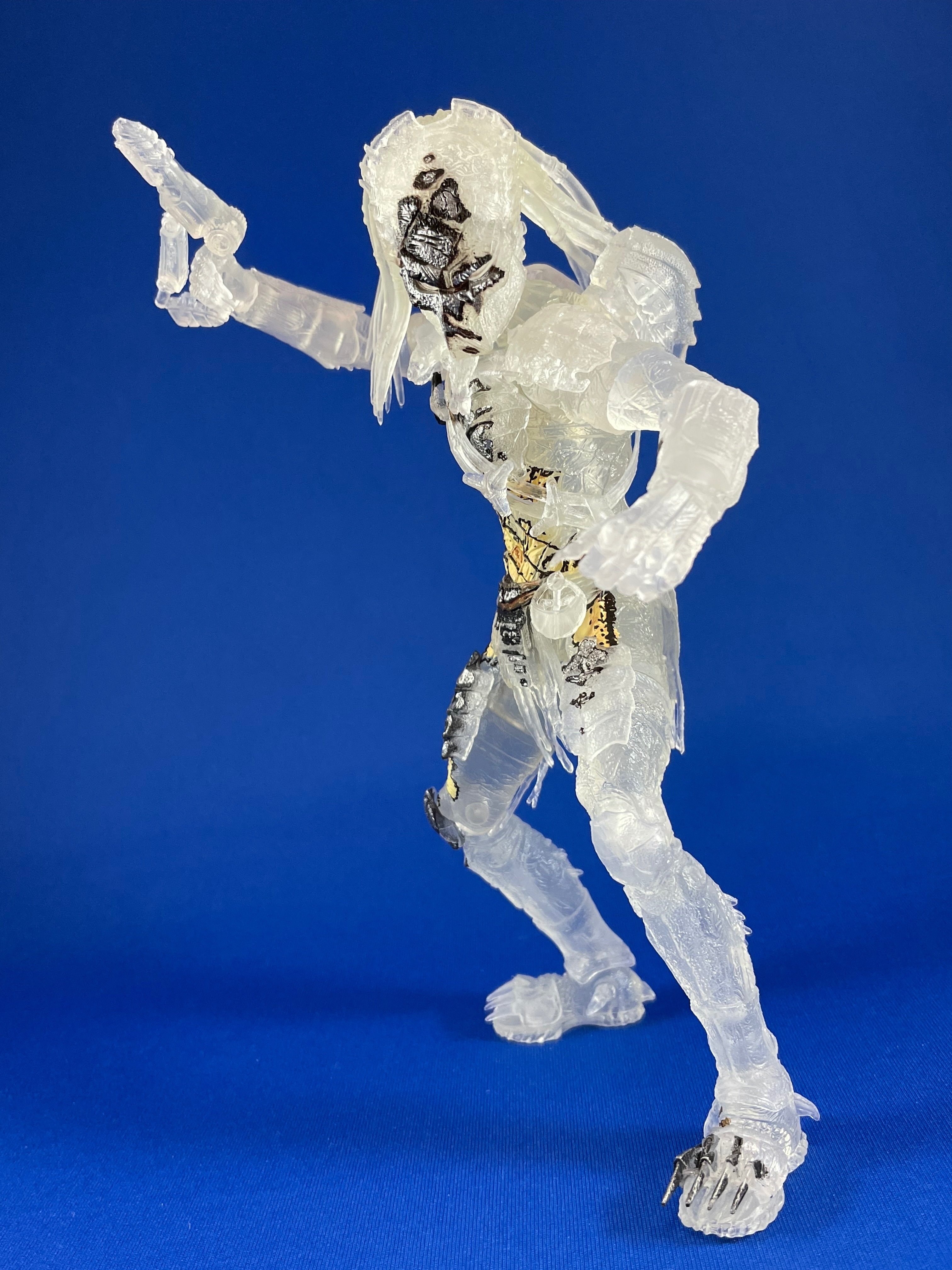 固定フィギュア…ではない！？】NECA ウルフプレデター ミッドクローク