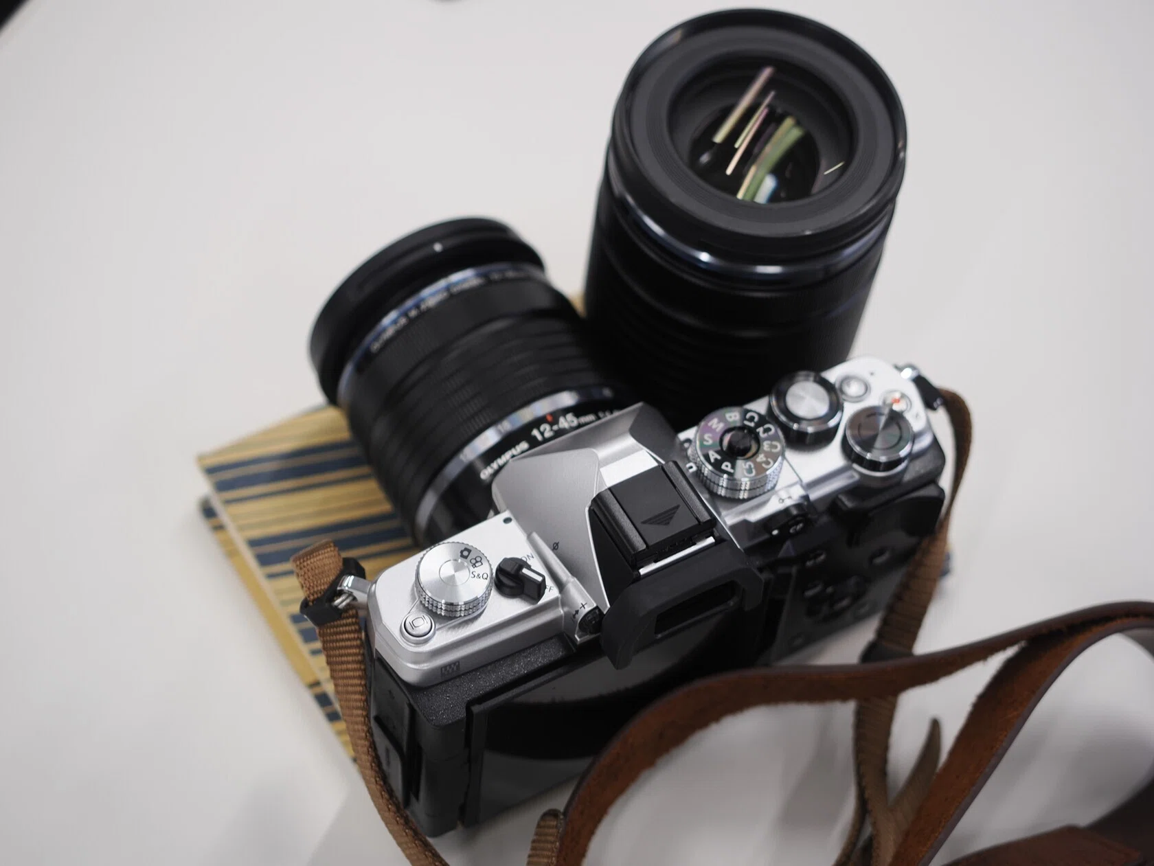 OM SYSTEM デザイン秘話編（OM-3 ＆ Tough TG-7）部屋活動#1 Y.I｜OM