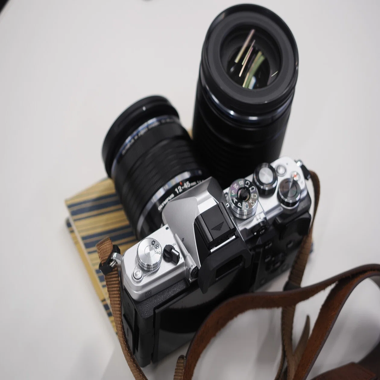 OM SYSTEM デザイン秘話編（OM-3 ＆ Tough TG-7）部屋活動#1 Y.I｜OM 