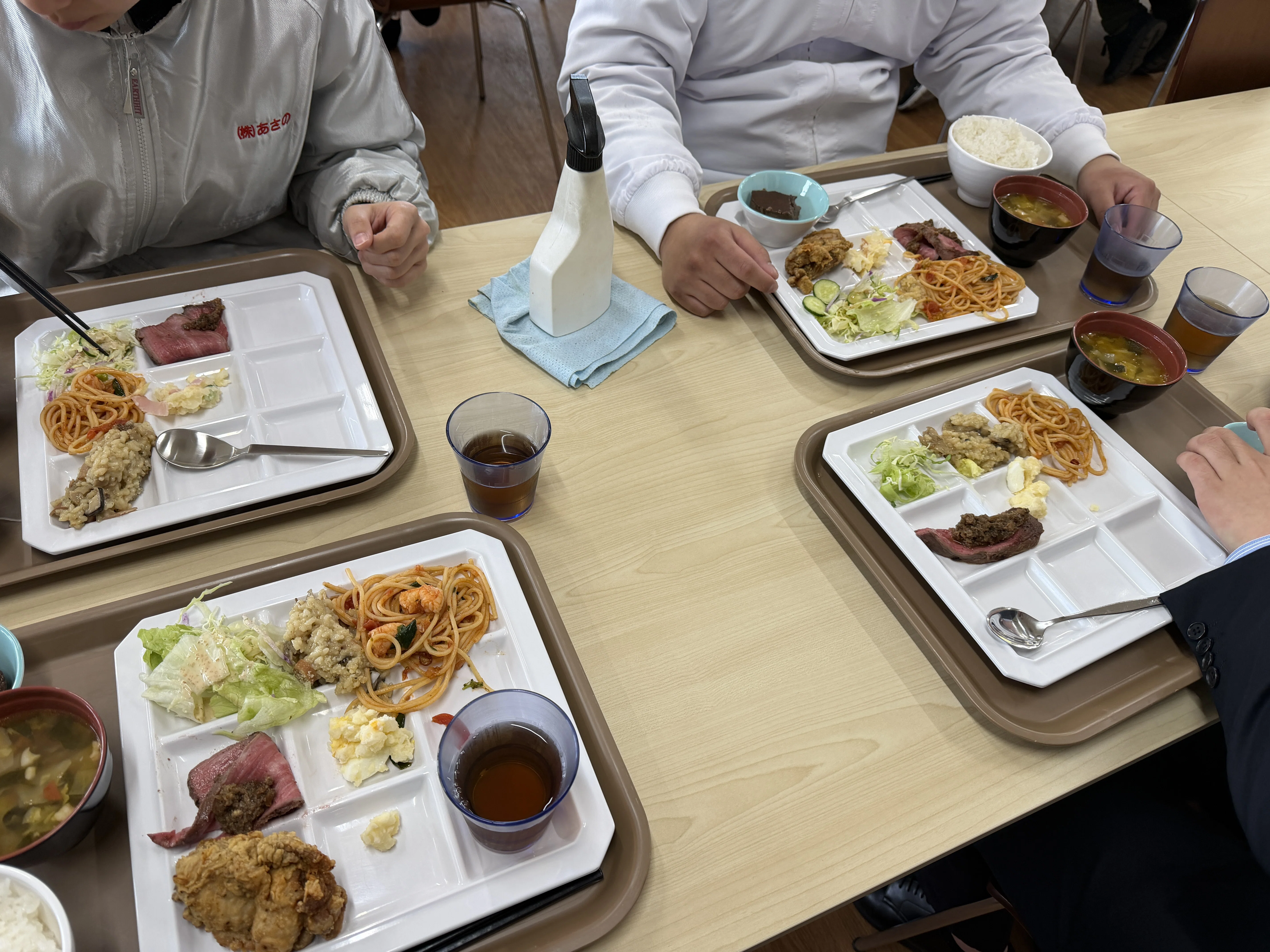 26卒内定者と25卒新入社員との食事会🍀社員の喜ぶ顔が見たくて